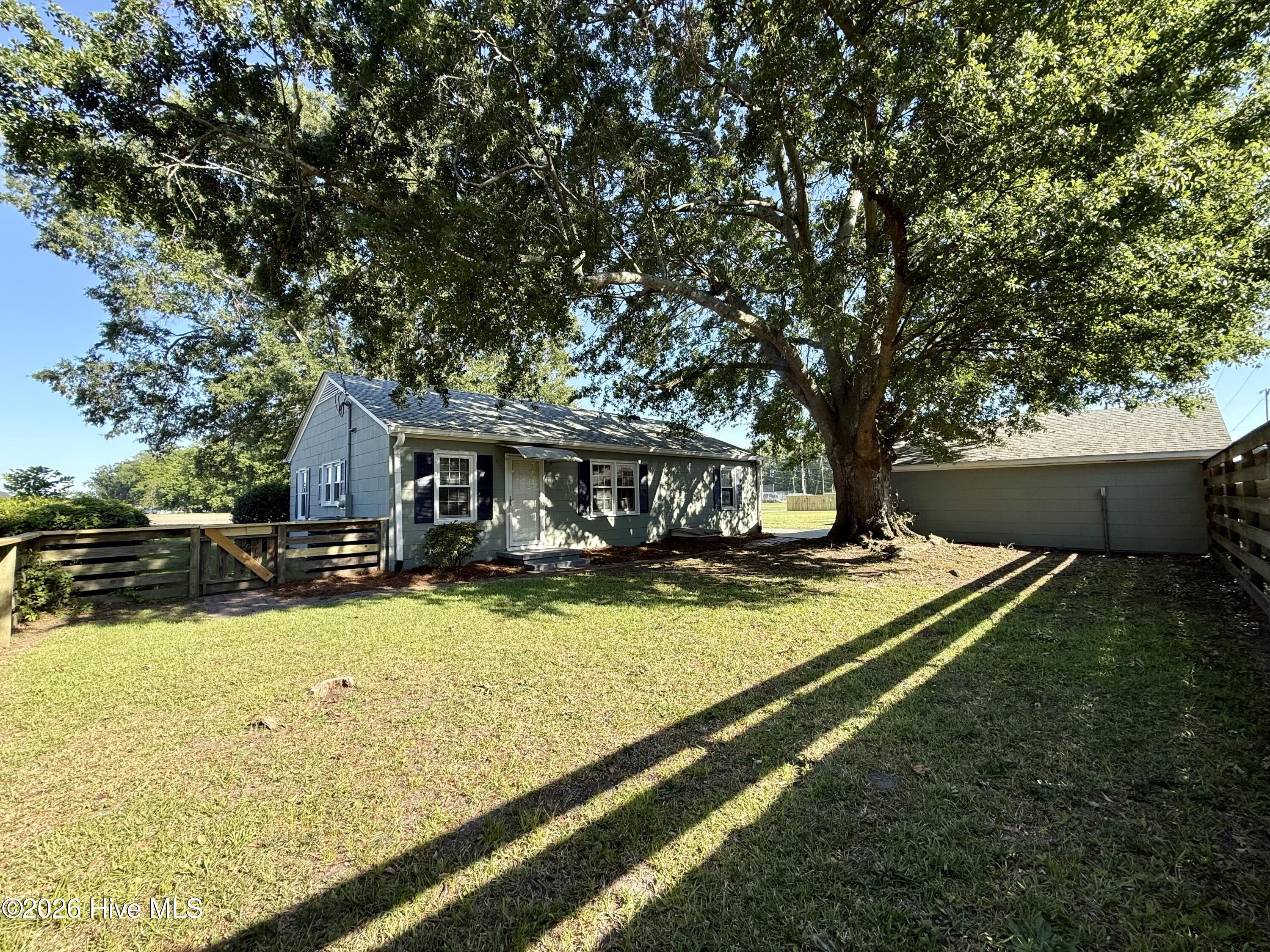 161 Walhurst Avenue Property Photo 10