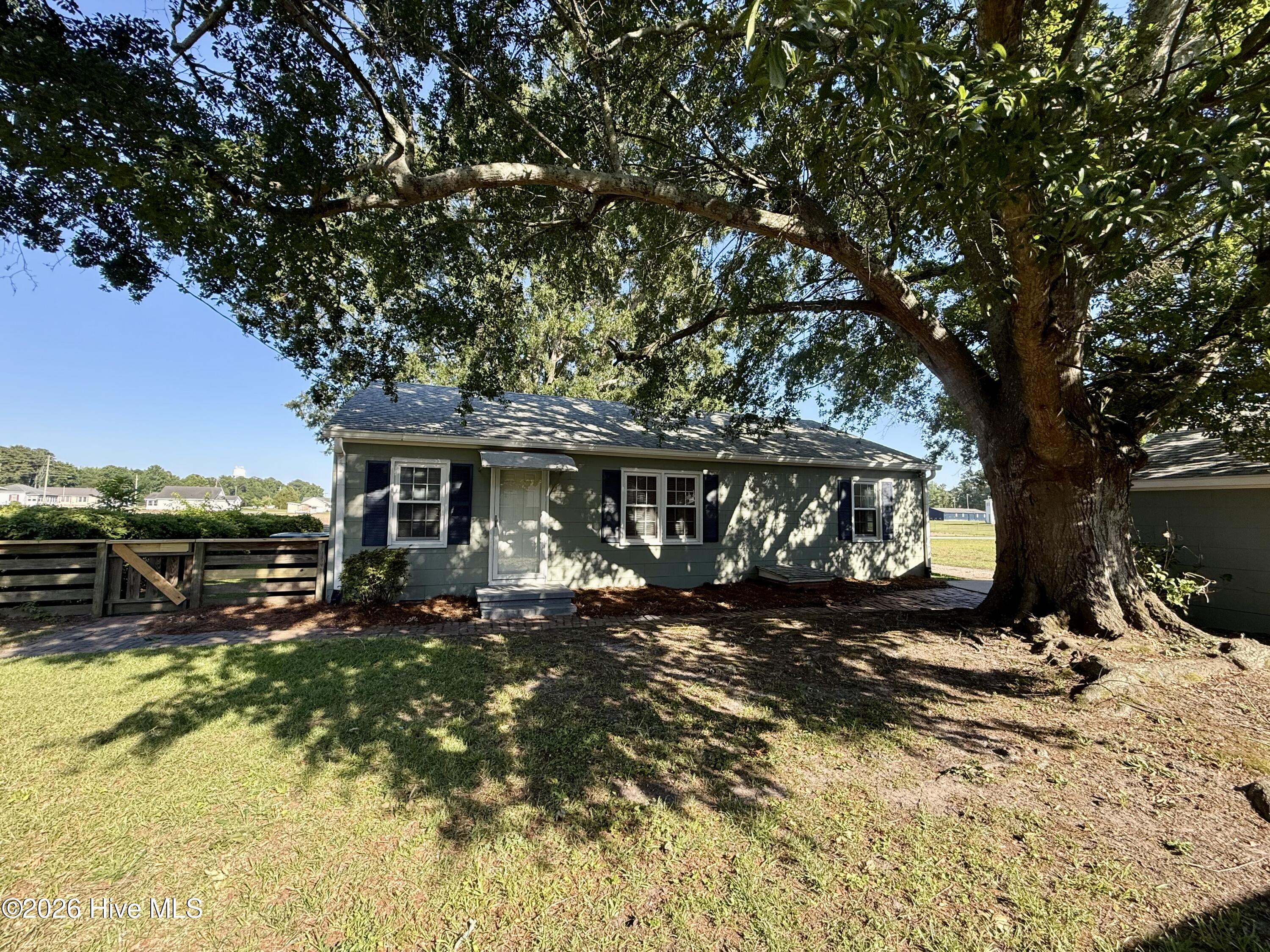 161 Walhurst Avenue Property Photo 11