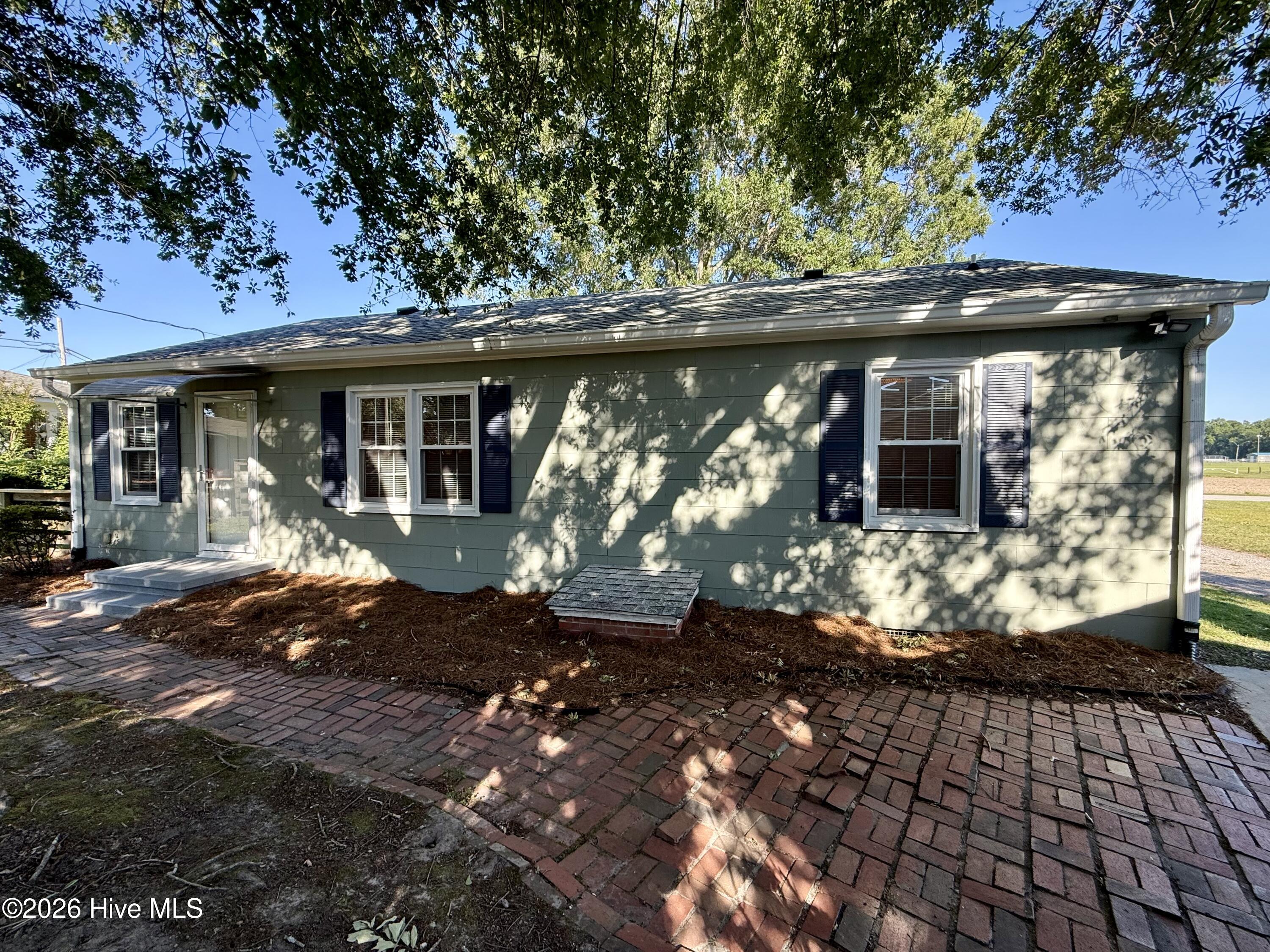 161 Walhurst Avenue Property Photo 12