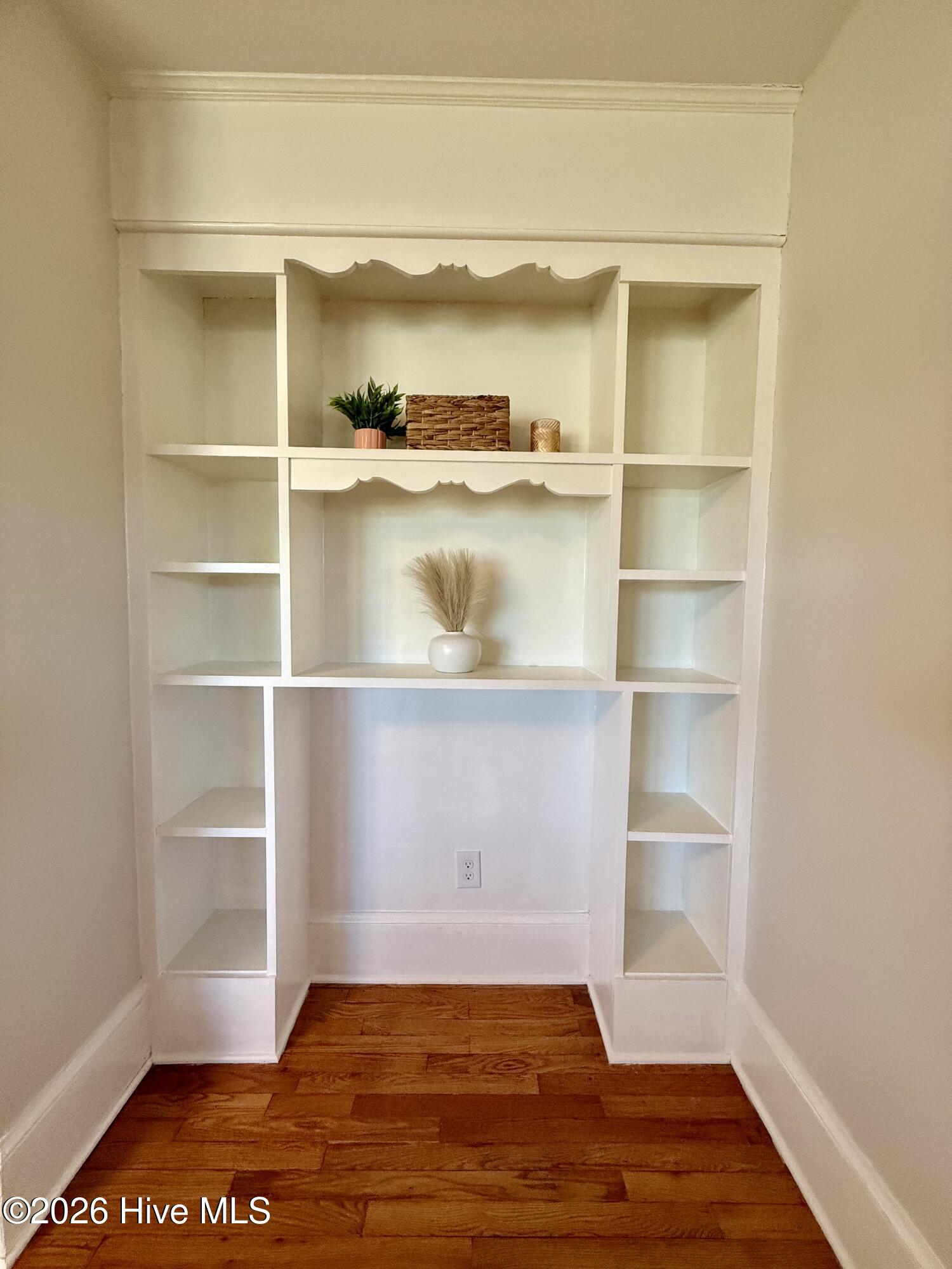 161 Walhurst Avenue Property Photo 31