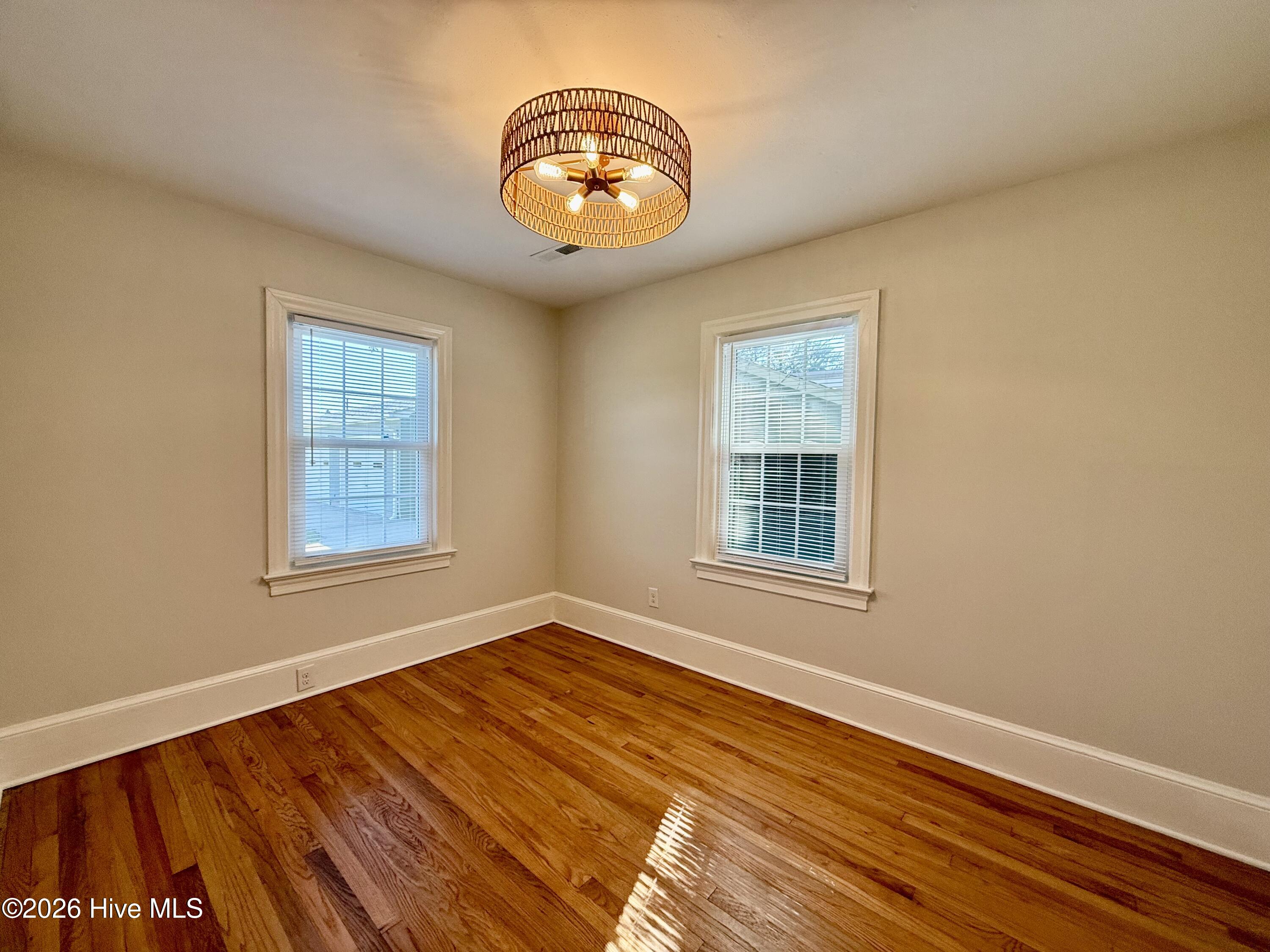 161 Walhurst Avenue Property Photo 33