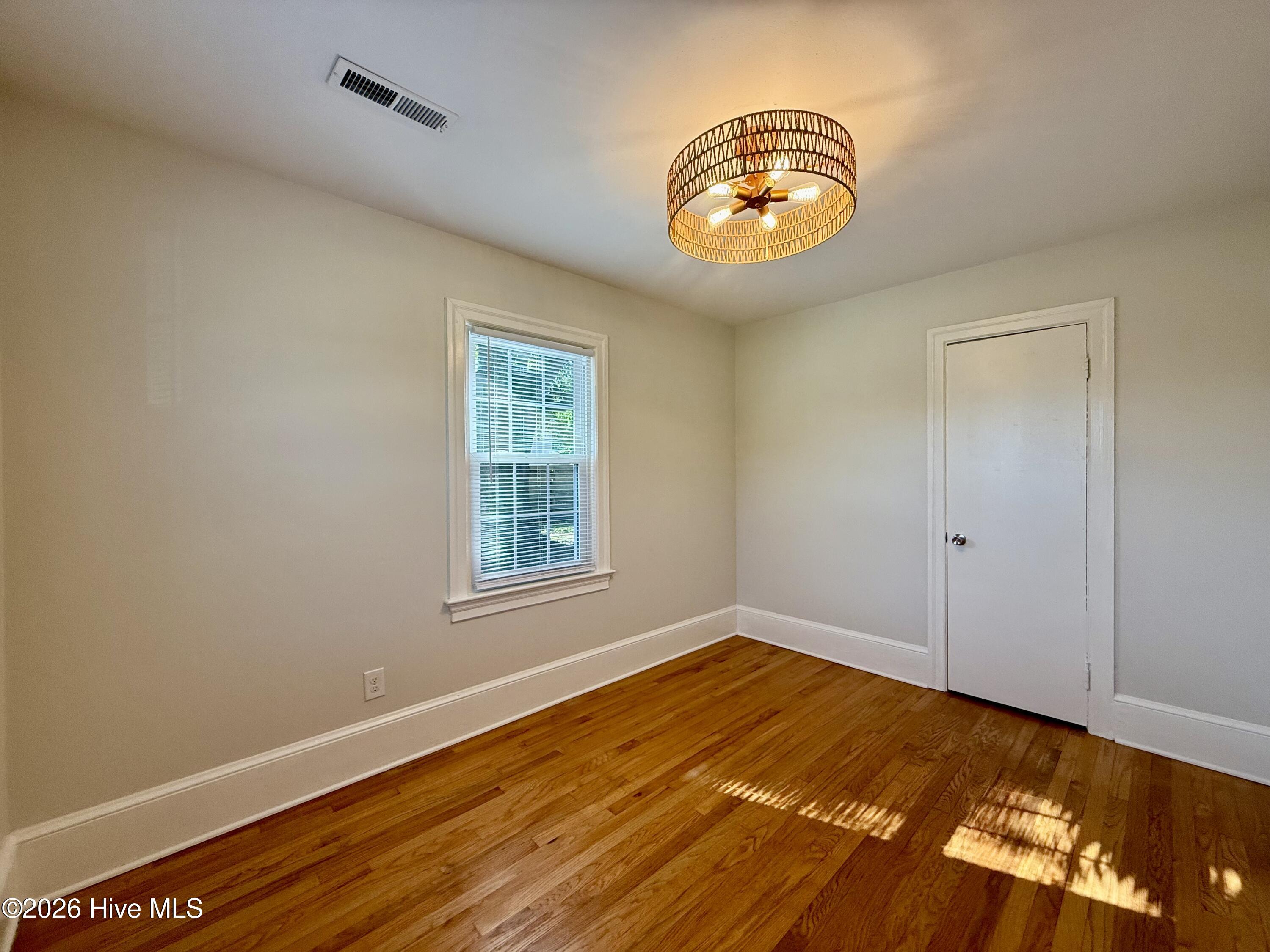 161 Walhurst Avenue Property Photo 34