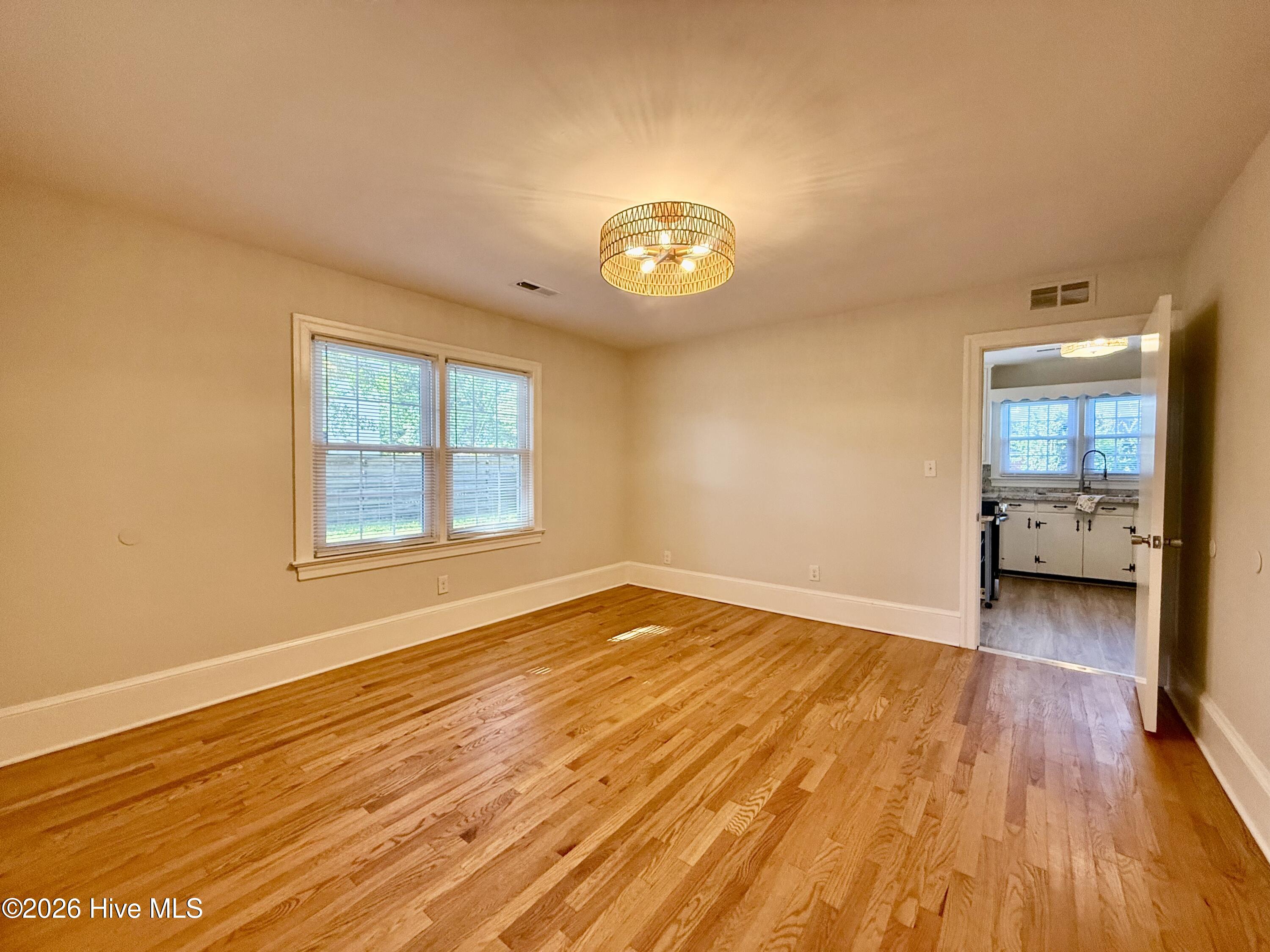161 Walhurst Avenue Property Photo 44