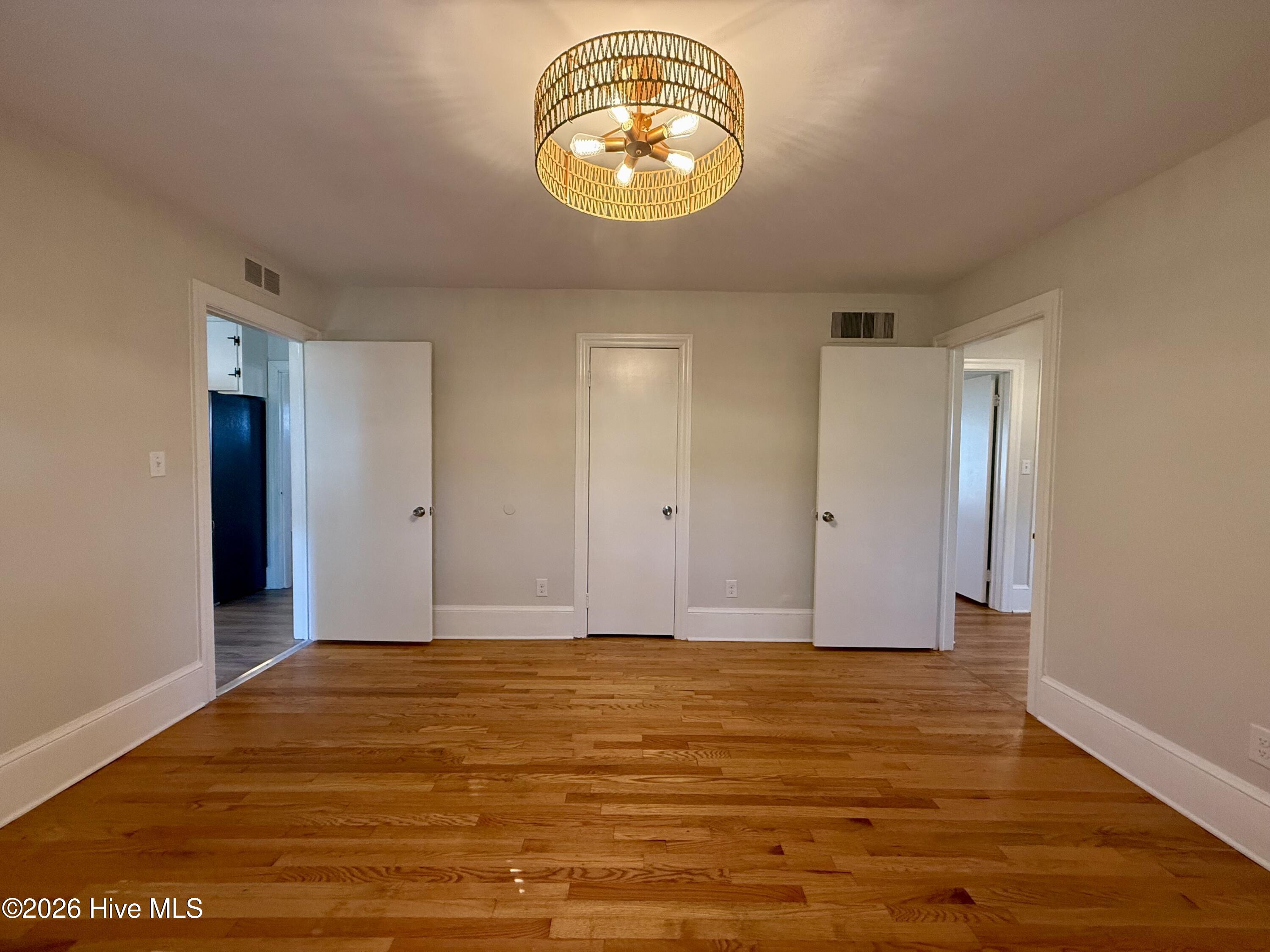 161 Walhurst Avenue Property Photo 48