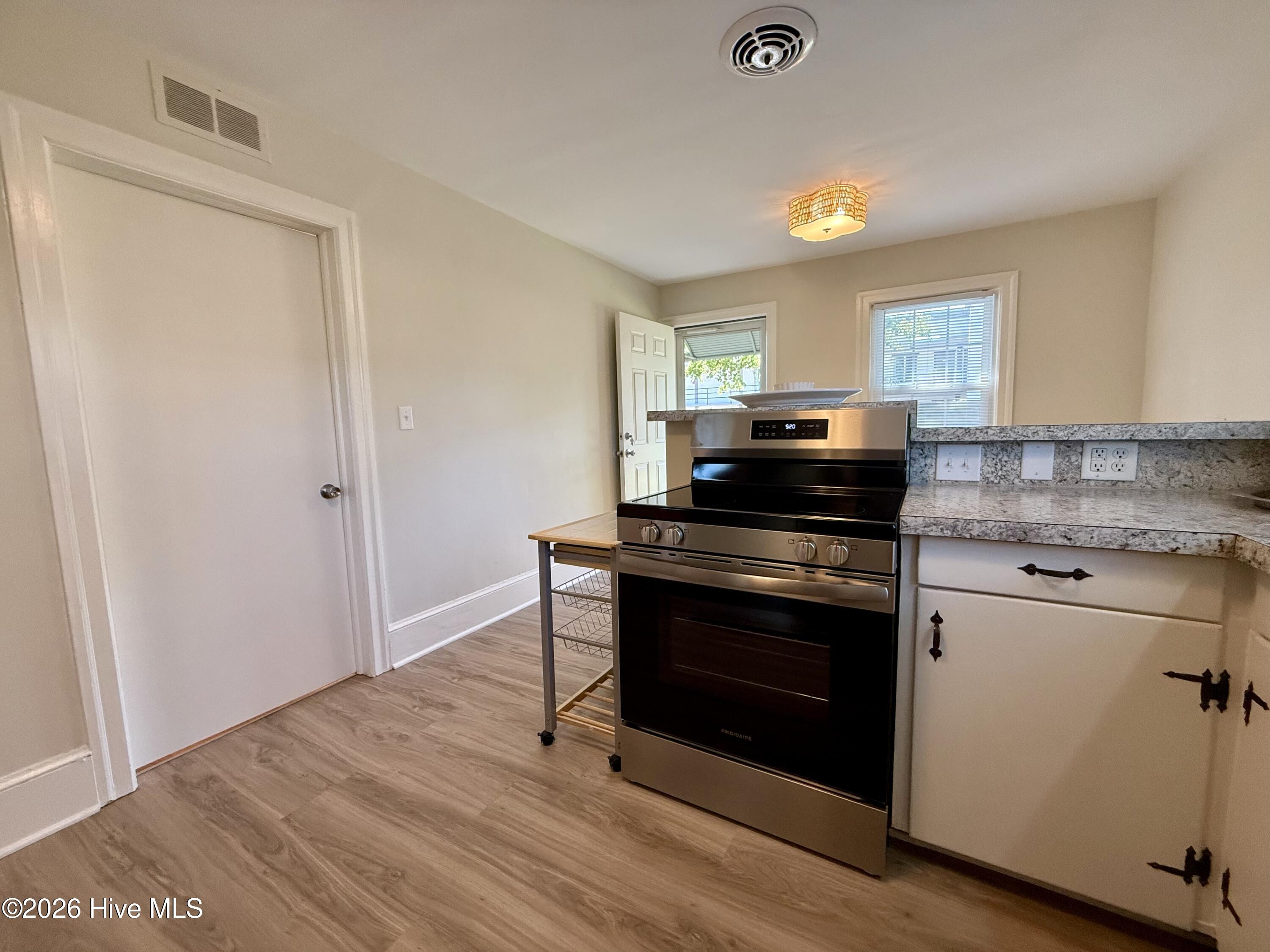 161 Walhurst Avenue Property Photo 57