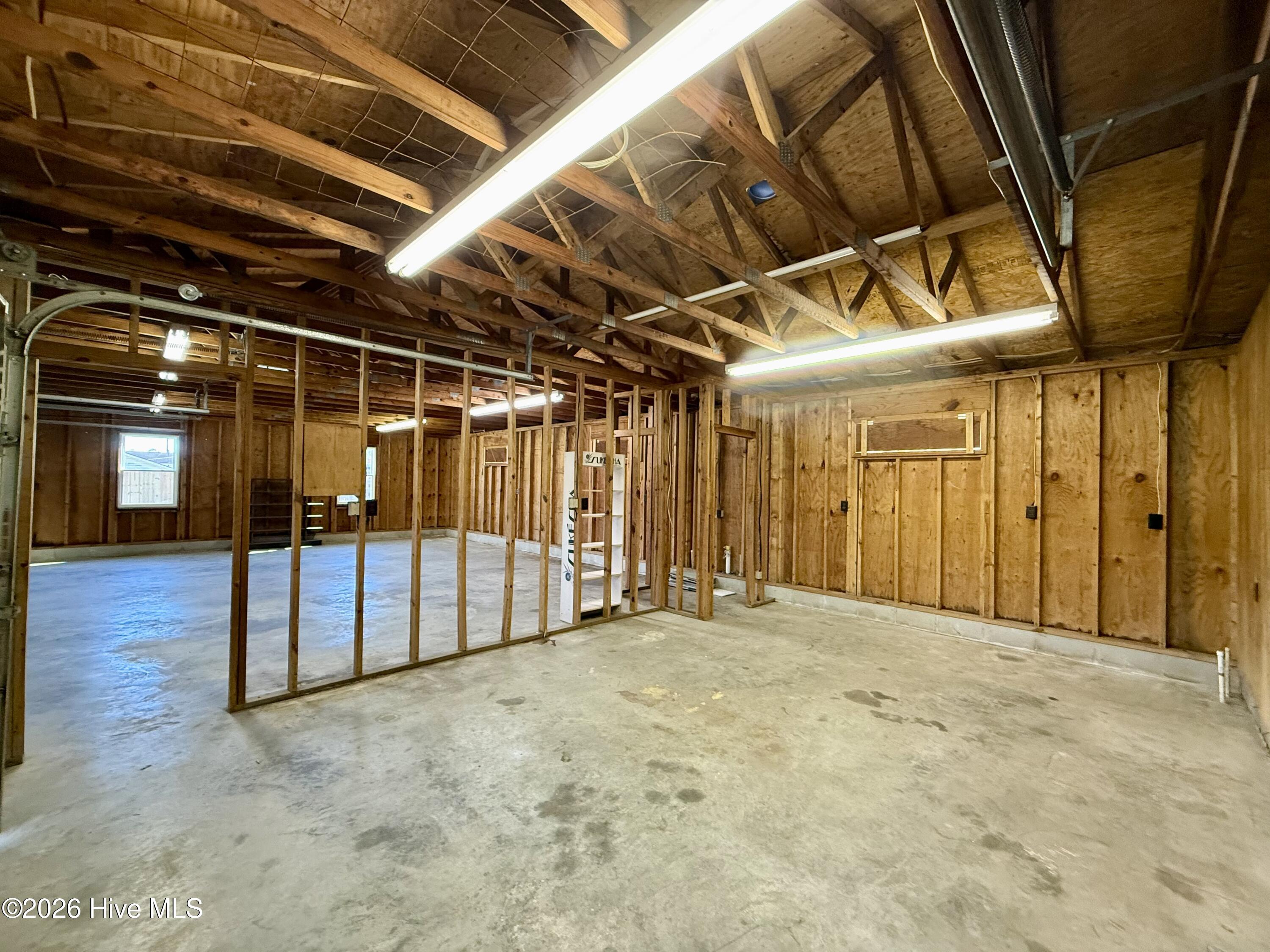 161 Walhurst Avenue Property Photo 68