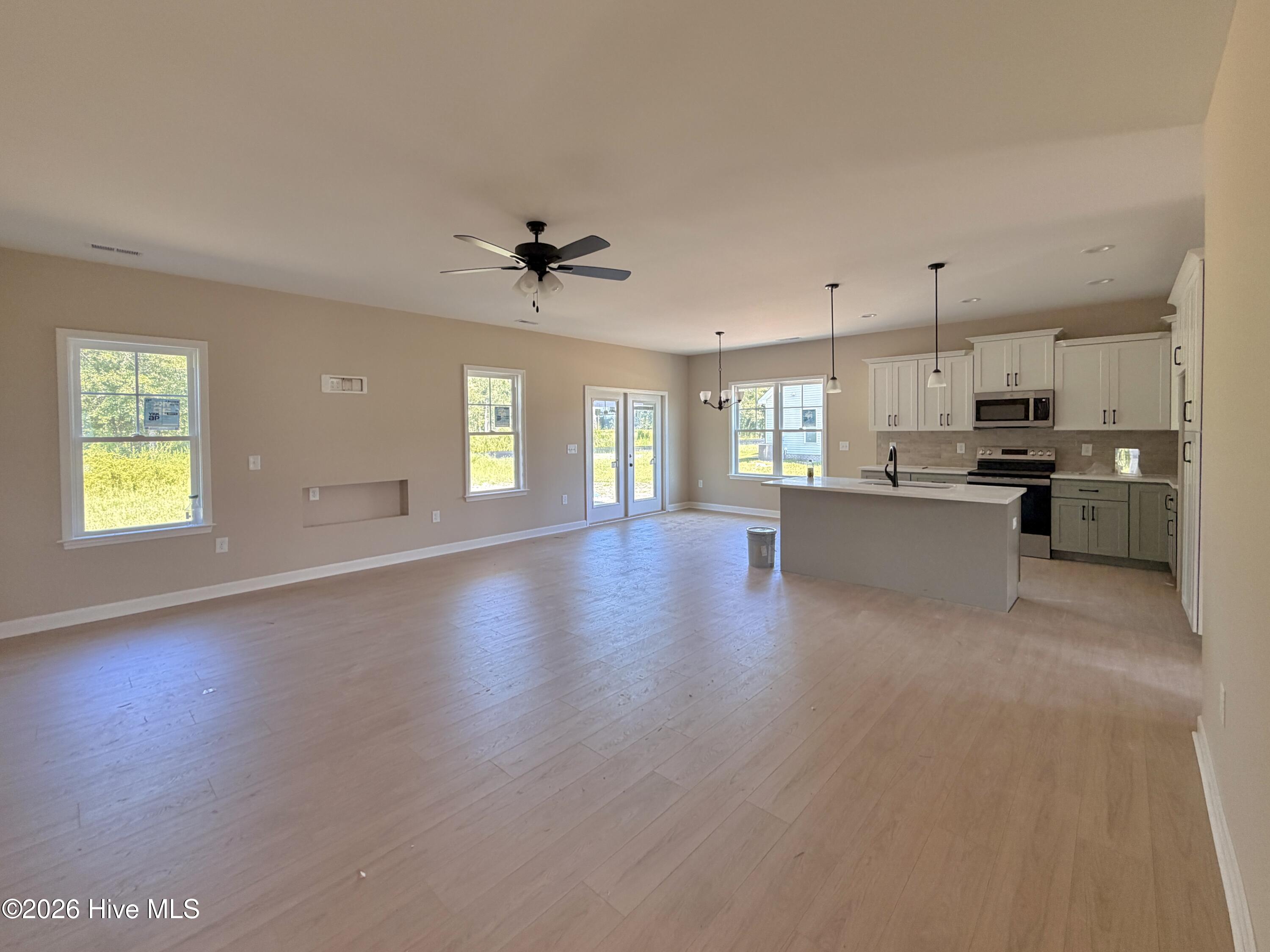3760 Chatsworth Drive Property Photo 3