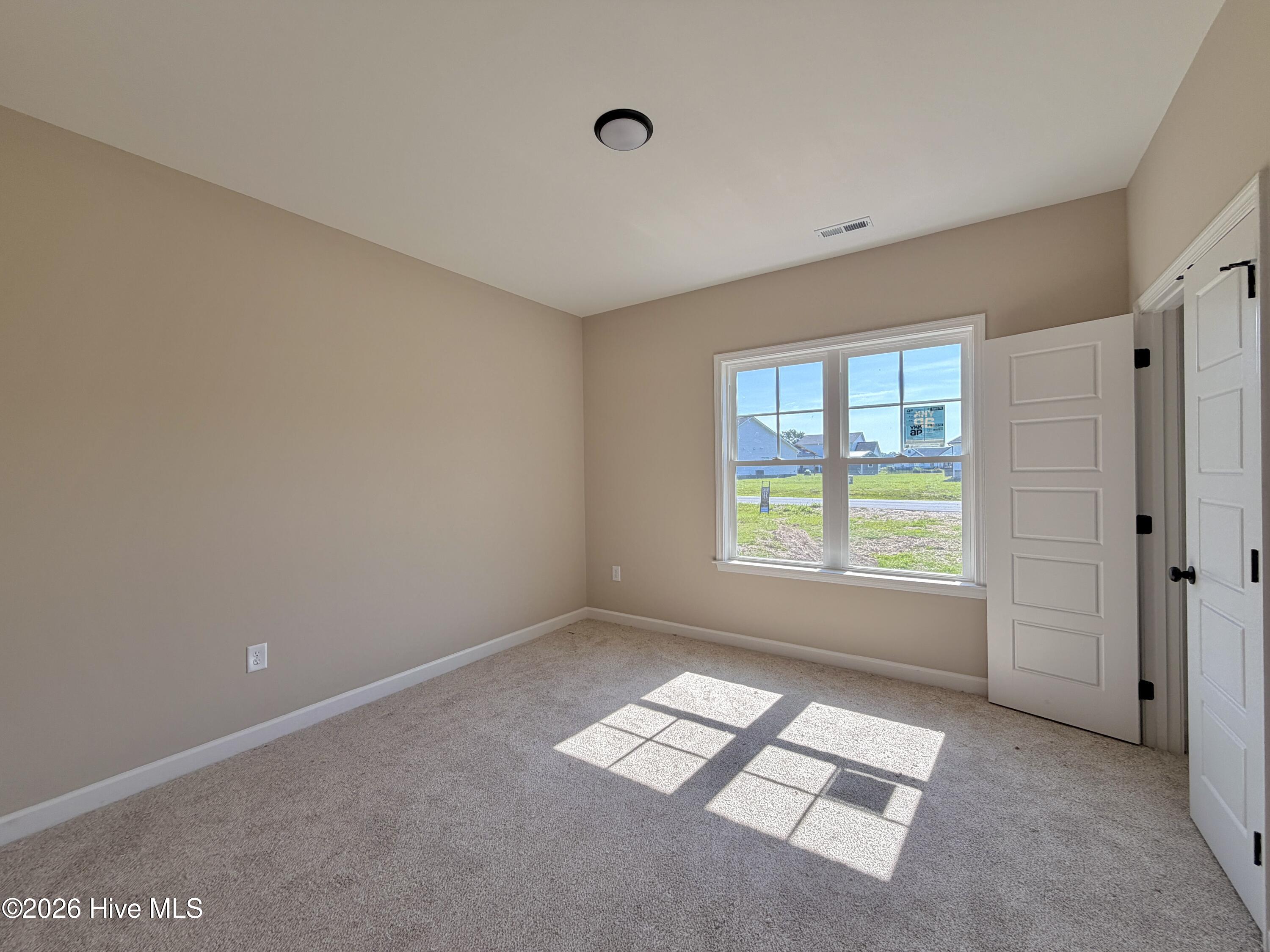 3760 Chatsworth Drive Property Photo 7