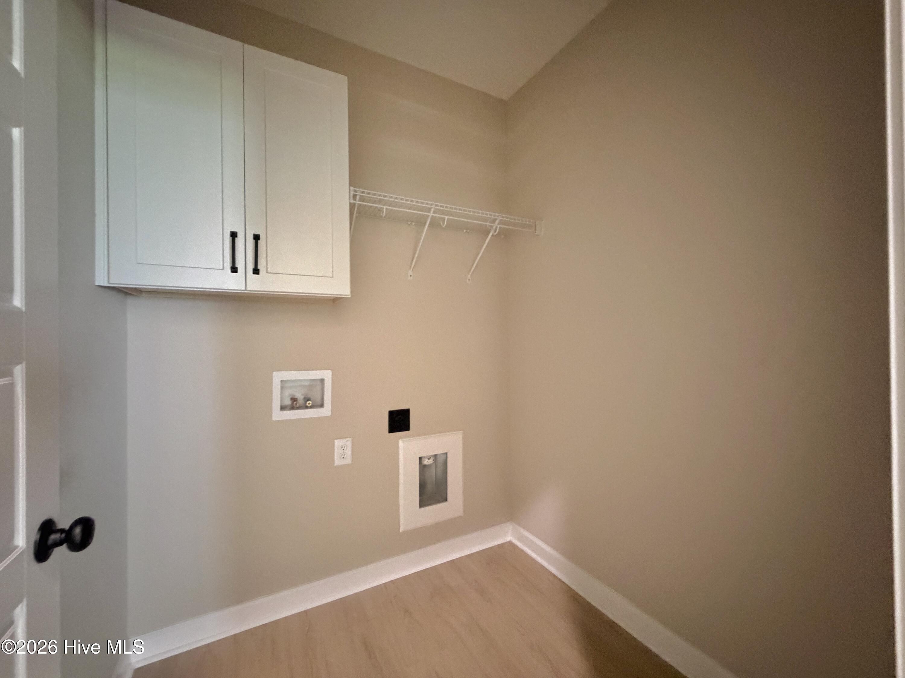 3760 Chatsworth Drive Property Photo 9