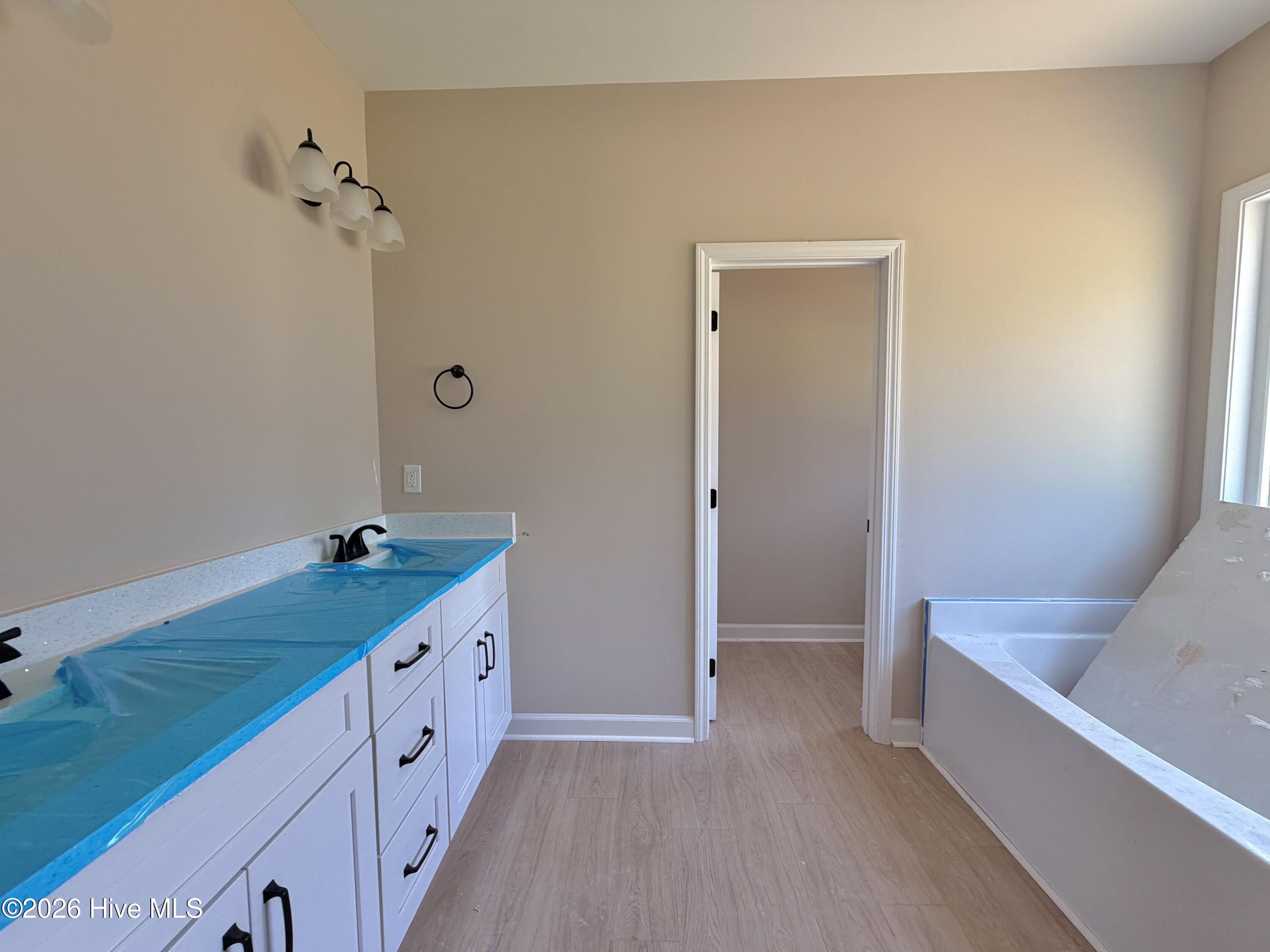 3760 Chatsworth Drive Property Photo 12