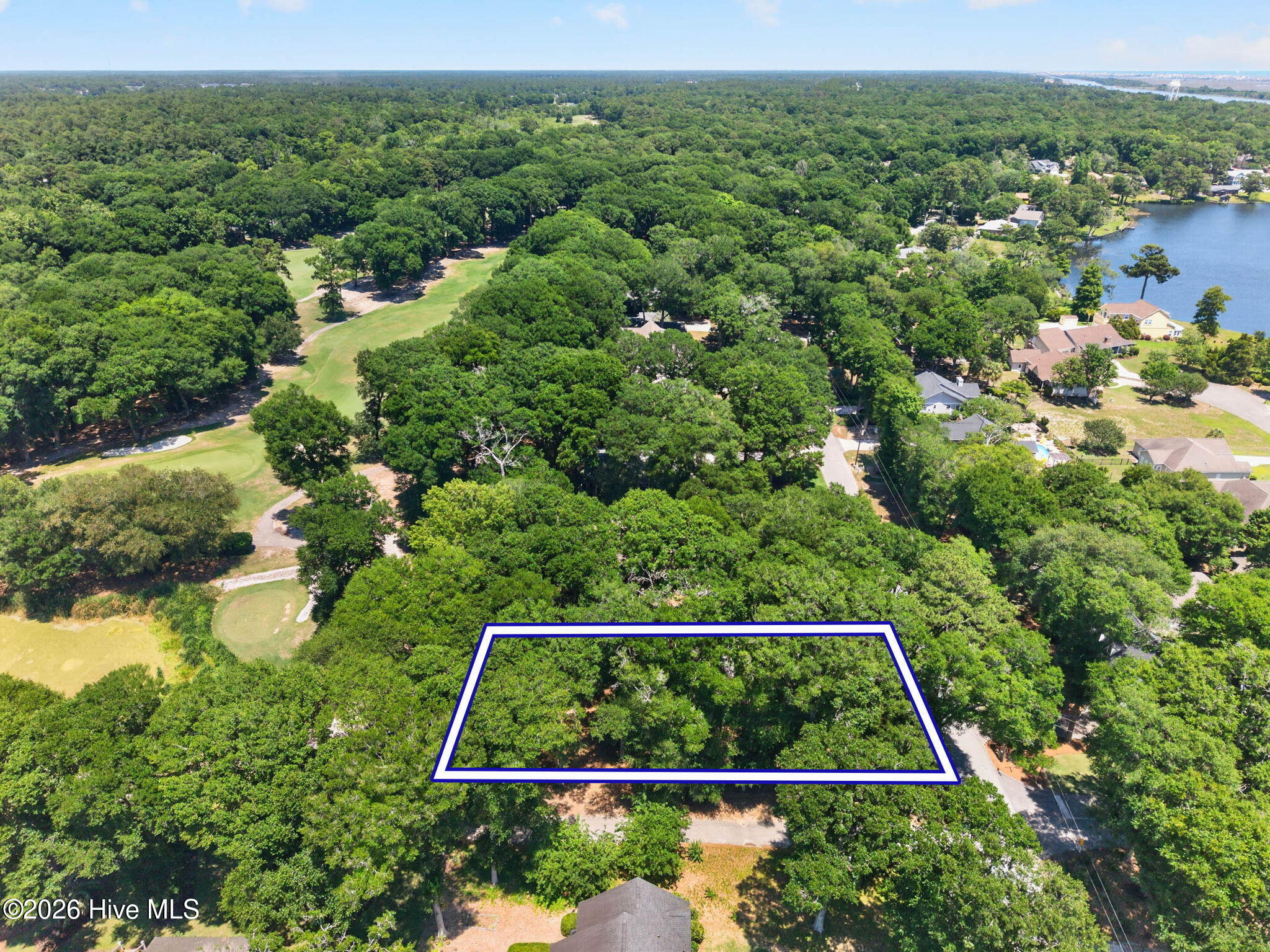 476 Lake Shore Drive Property Photo 7