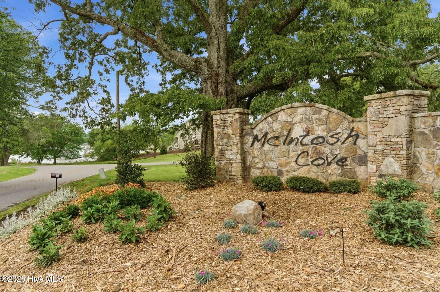 25 25 Mcintosh Circle Property Photo 1