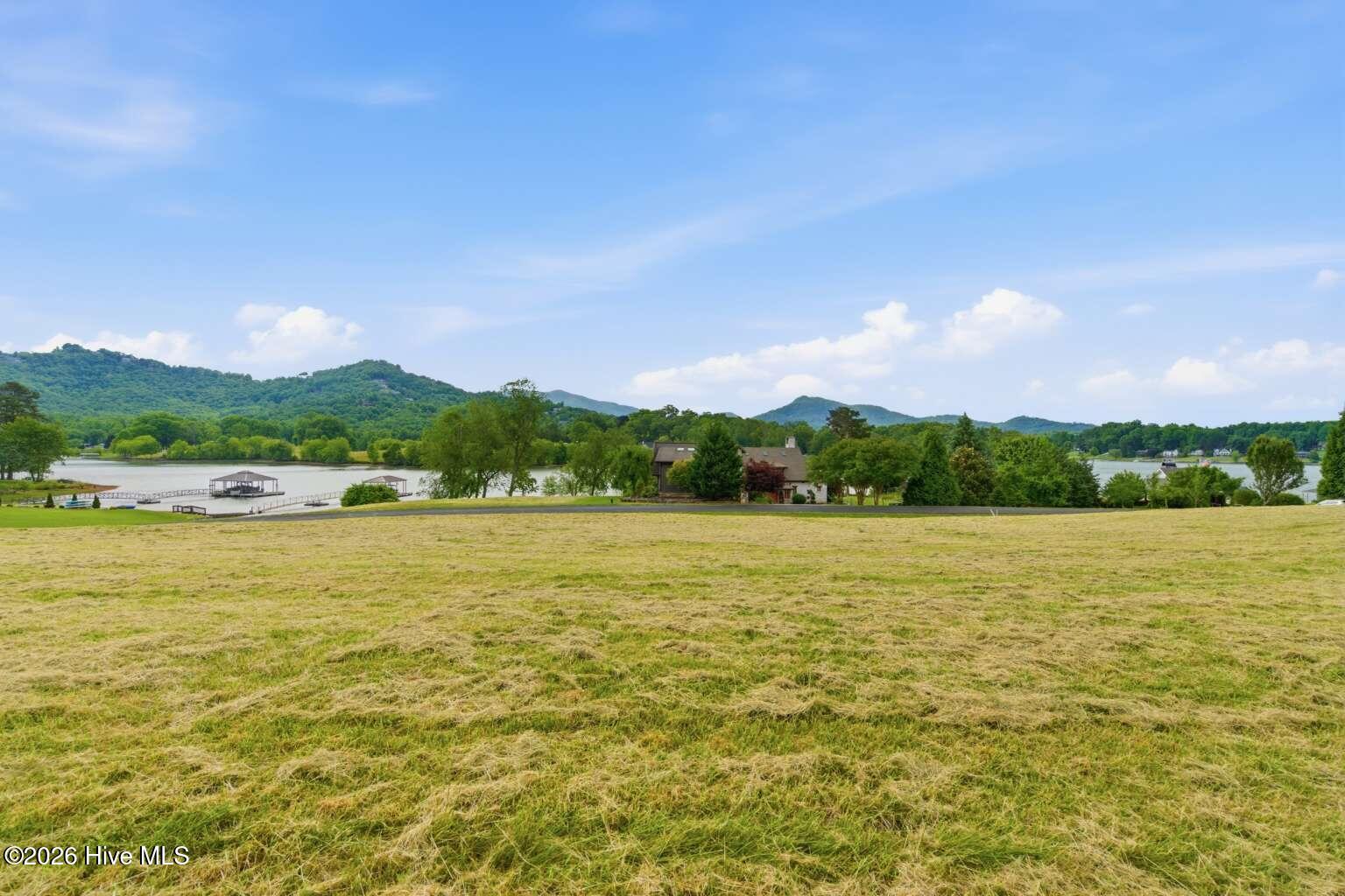 25 25 Mcintosh Circle Property Photo 6