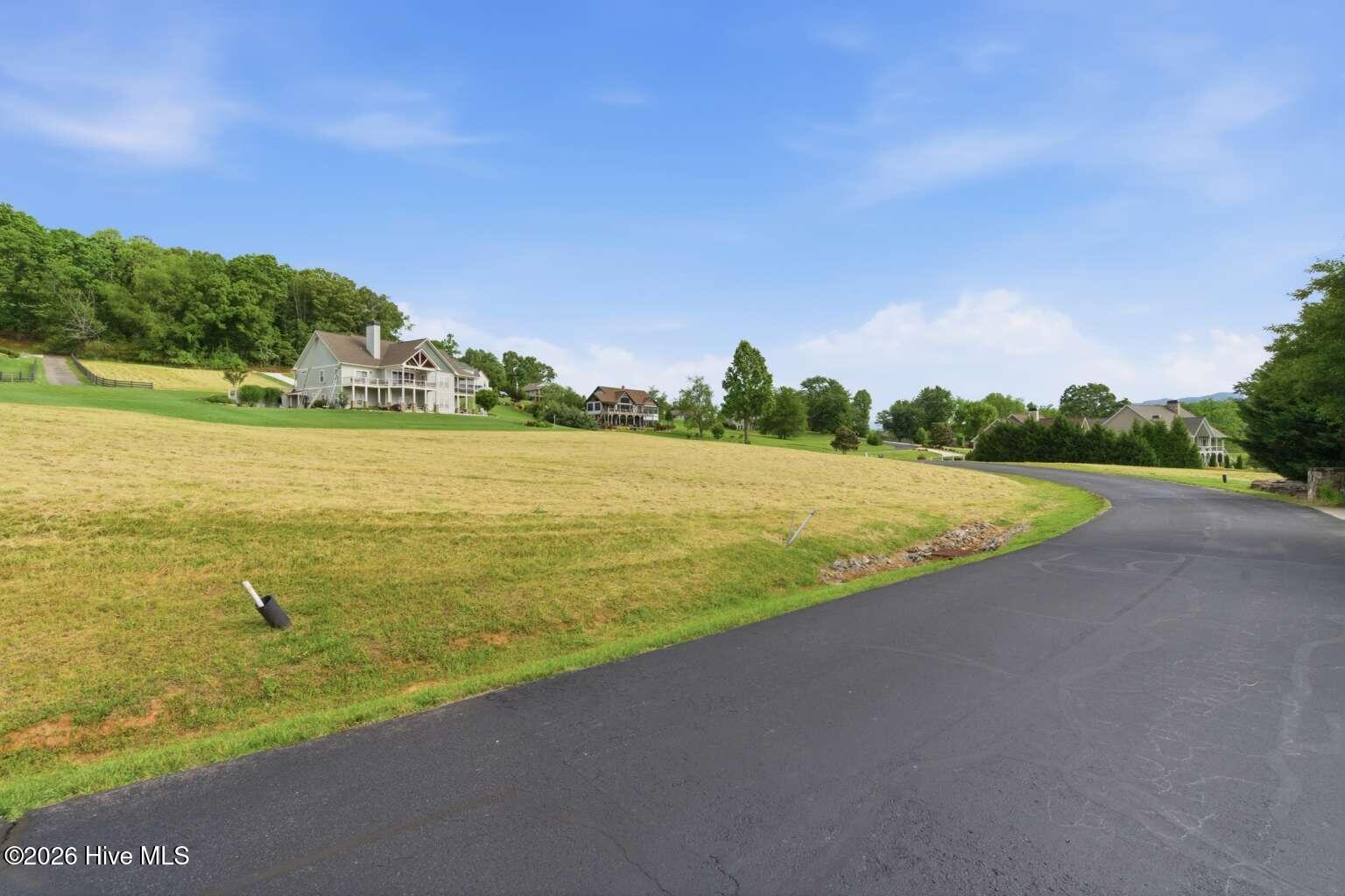 25 25 Mcintosh Circle Property Photo 8