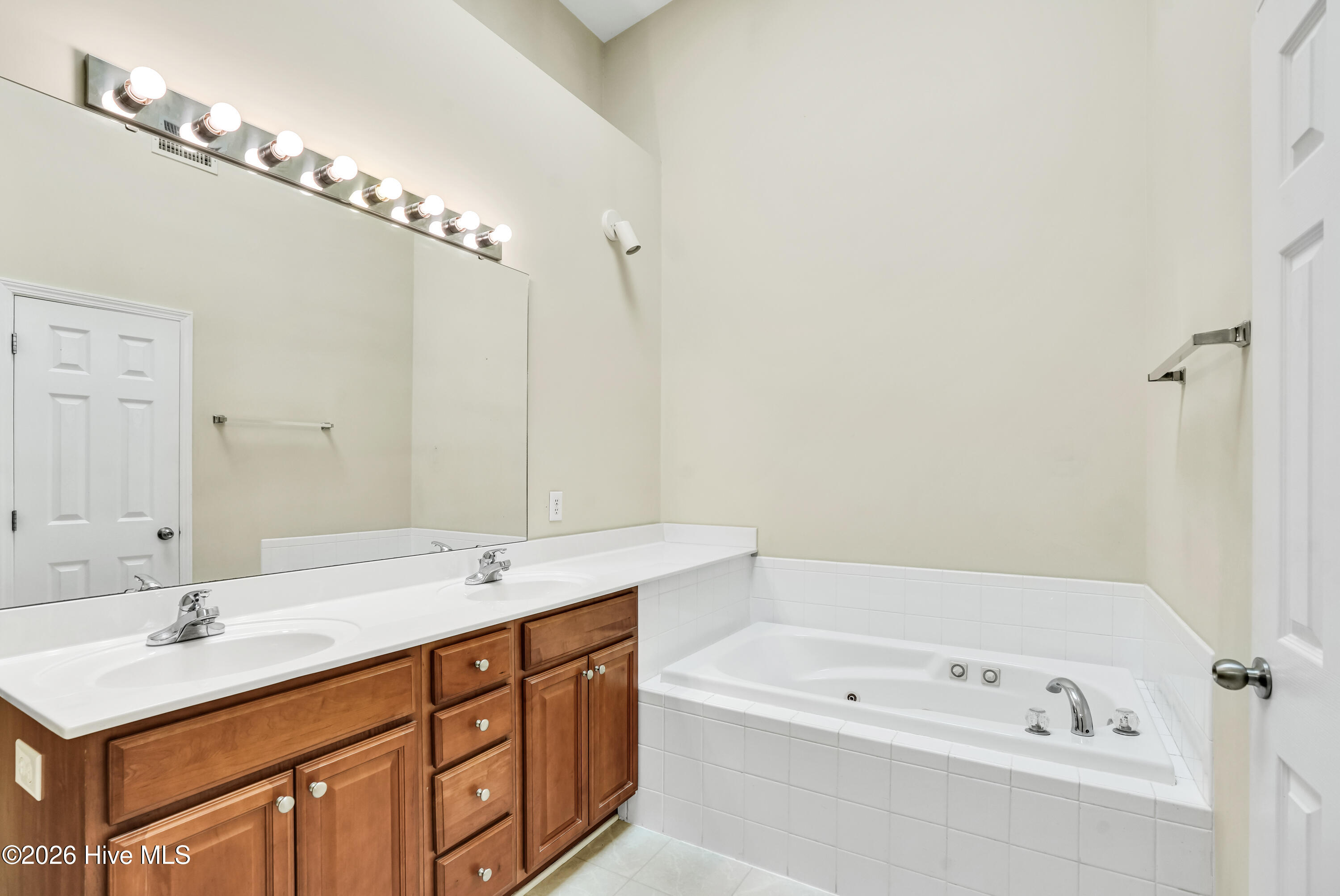 3907 River Front Place Unit 202 Property Photo 27