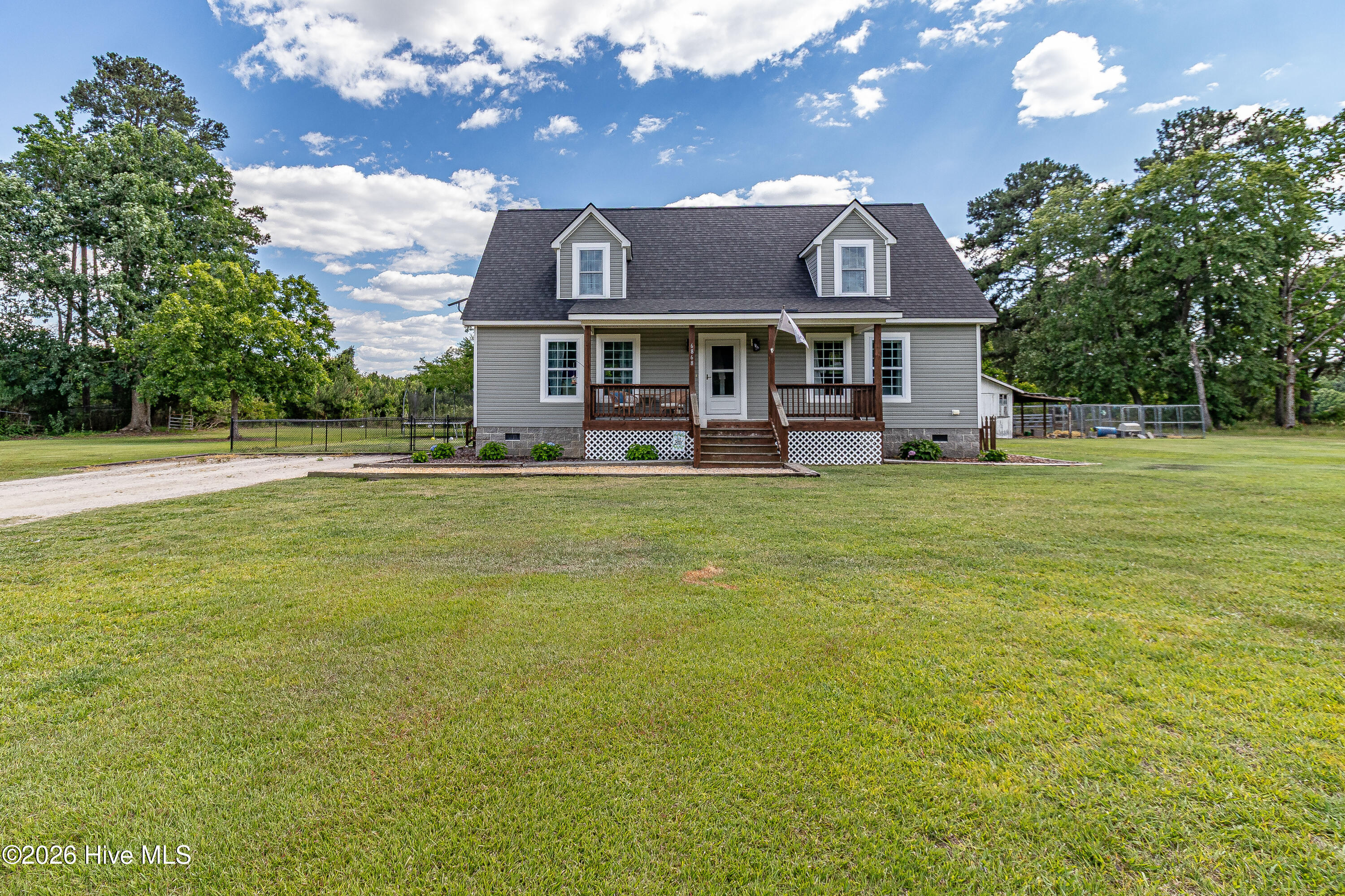 6868 Glover Road Property Photo 2