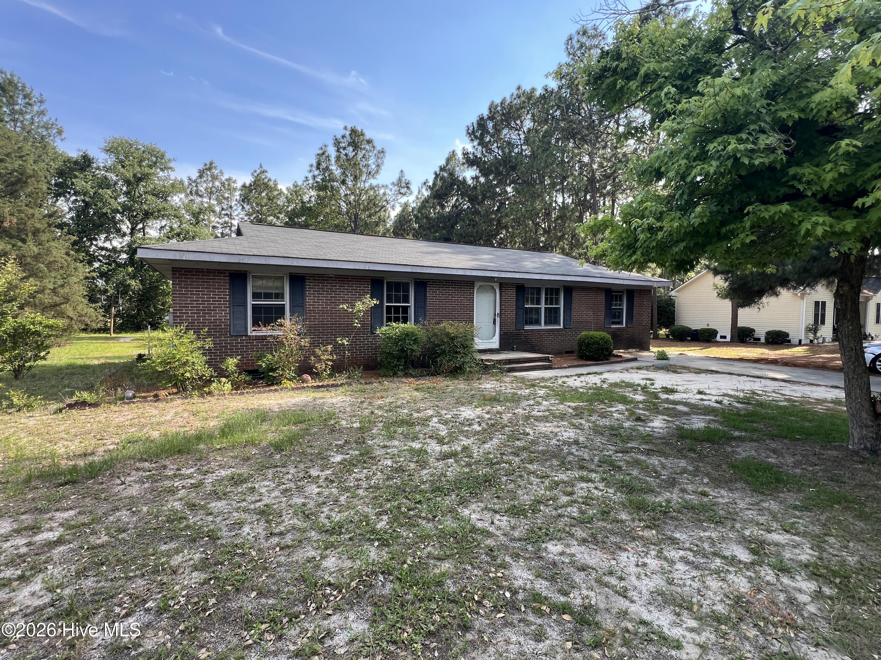 121 Forest Place Property Photo 16