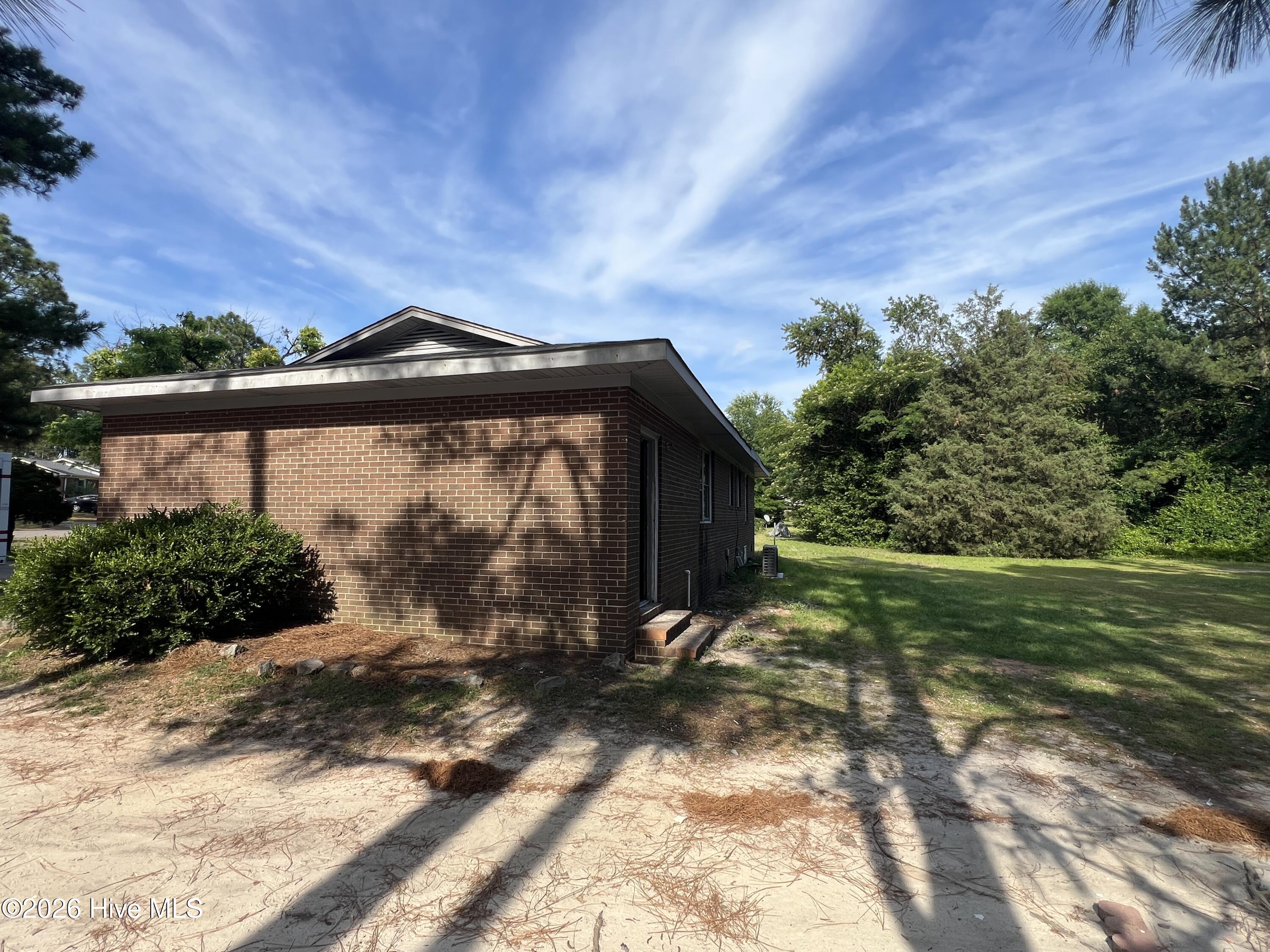 121 Forest Place Property Photo 19