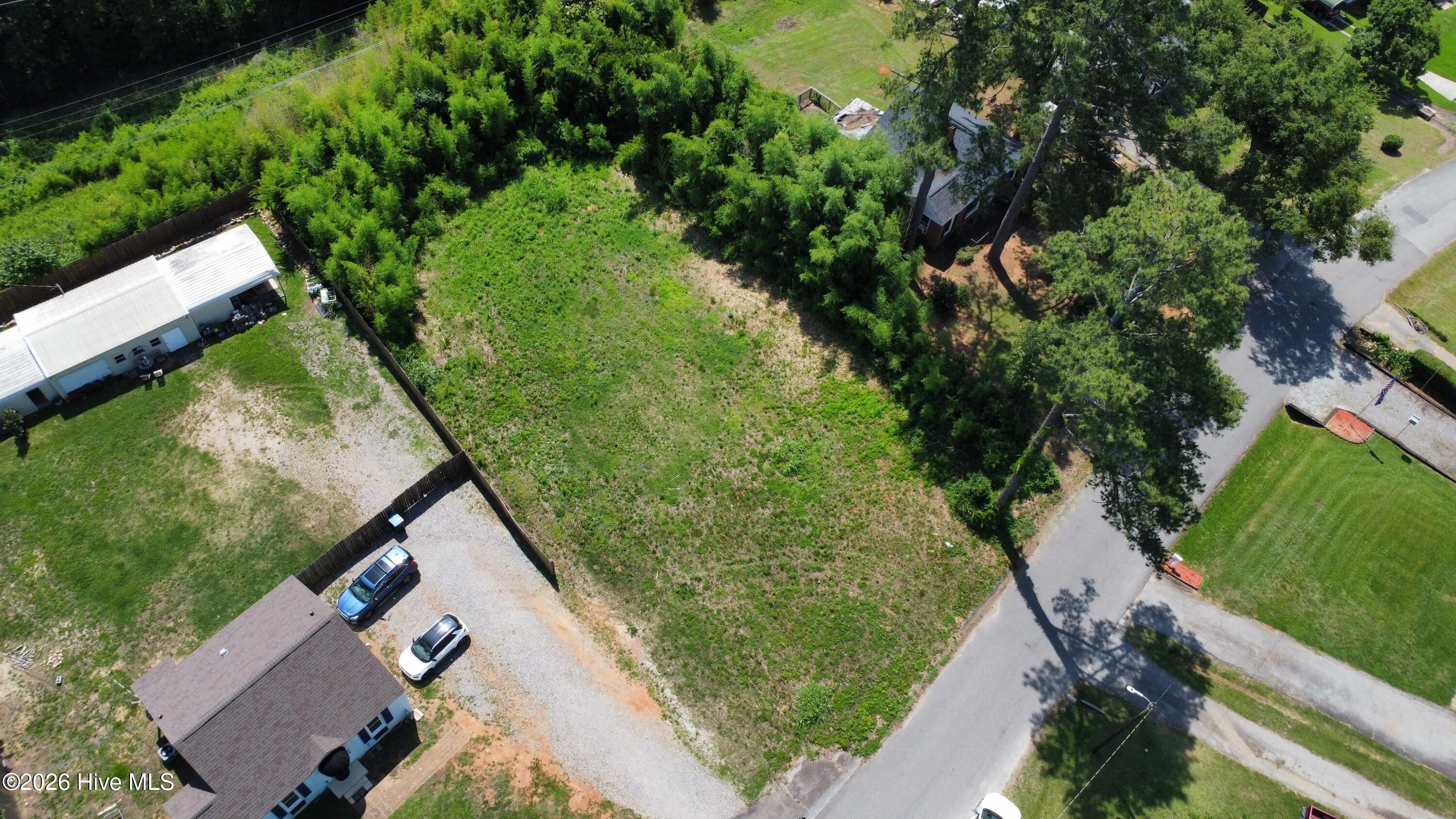 1013 Bedford Drive Property Photo 2