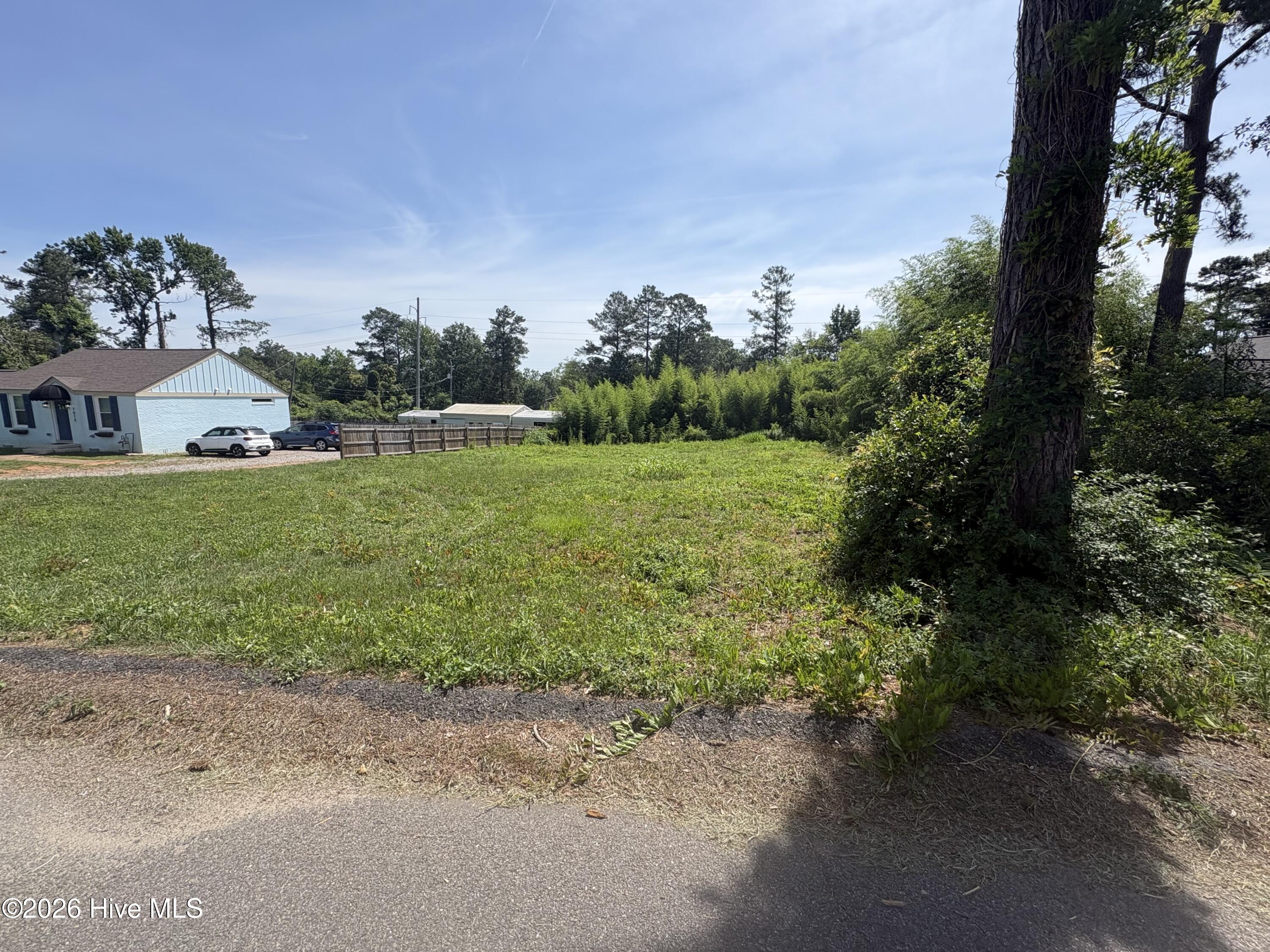 1013 Bedford Drive Property Photo 5