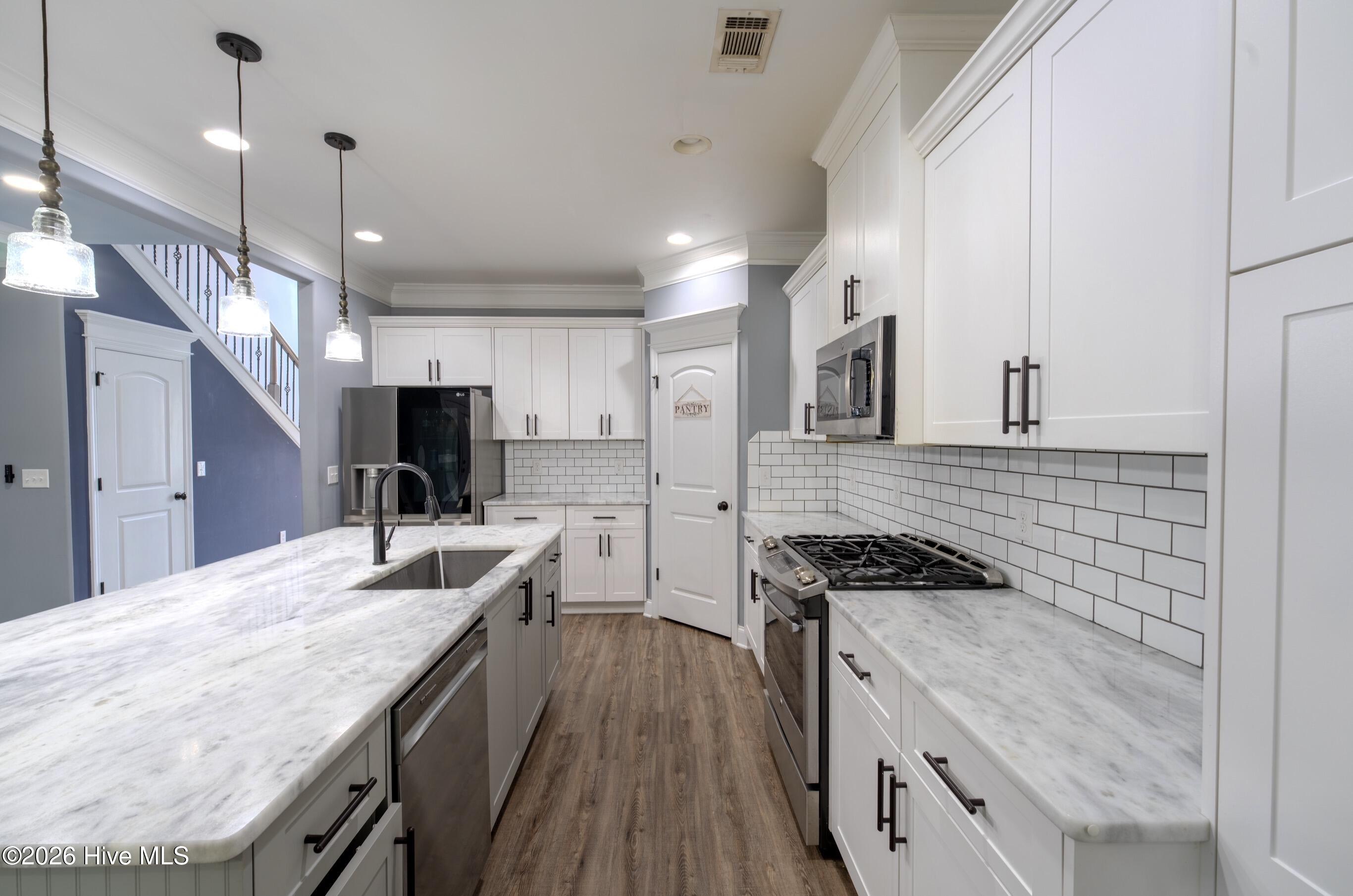 507 Gary Glen Drive Property Photo 13