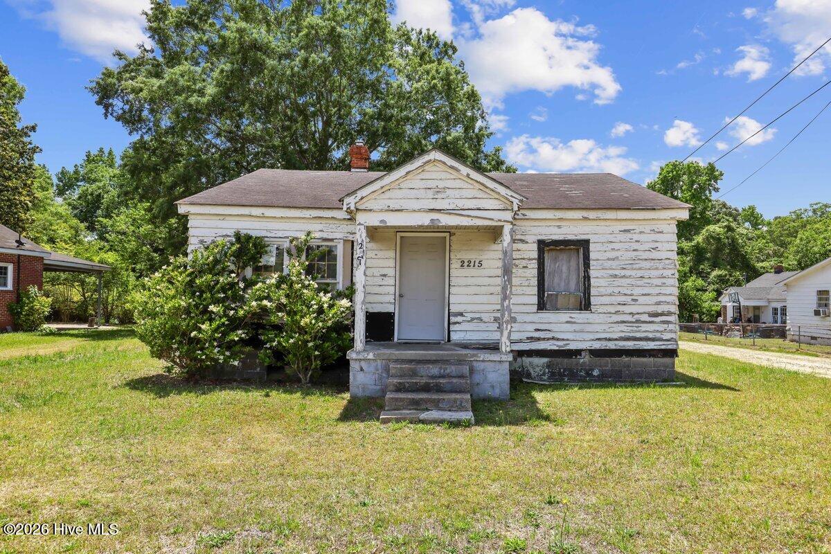 2215 Hunter Hill Road Property Photo 1
