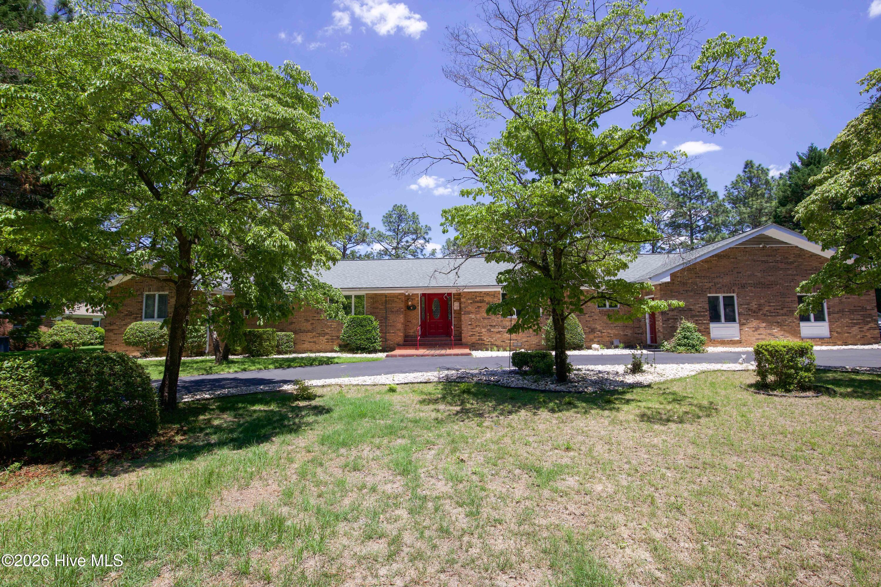 6 Pine Tree Terrace Property Photo 2
