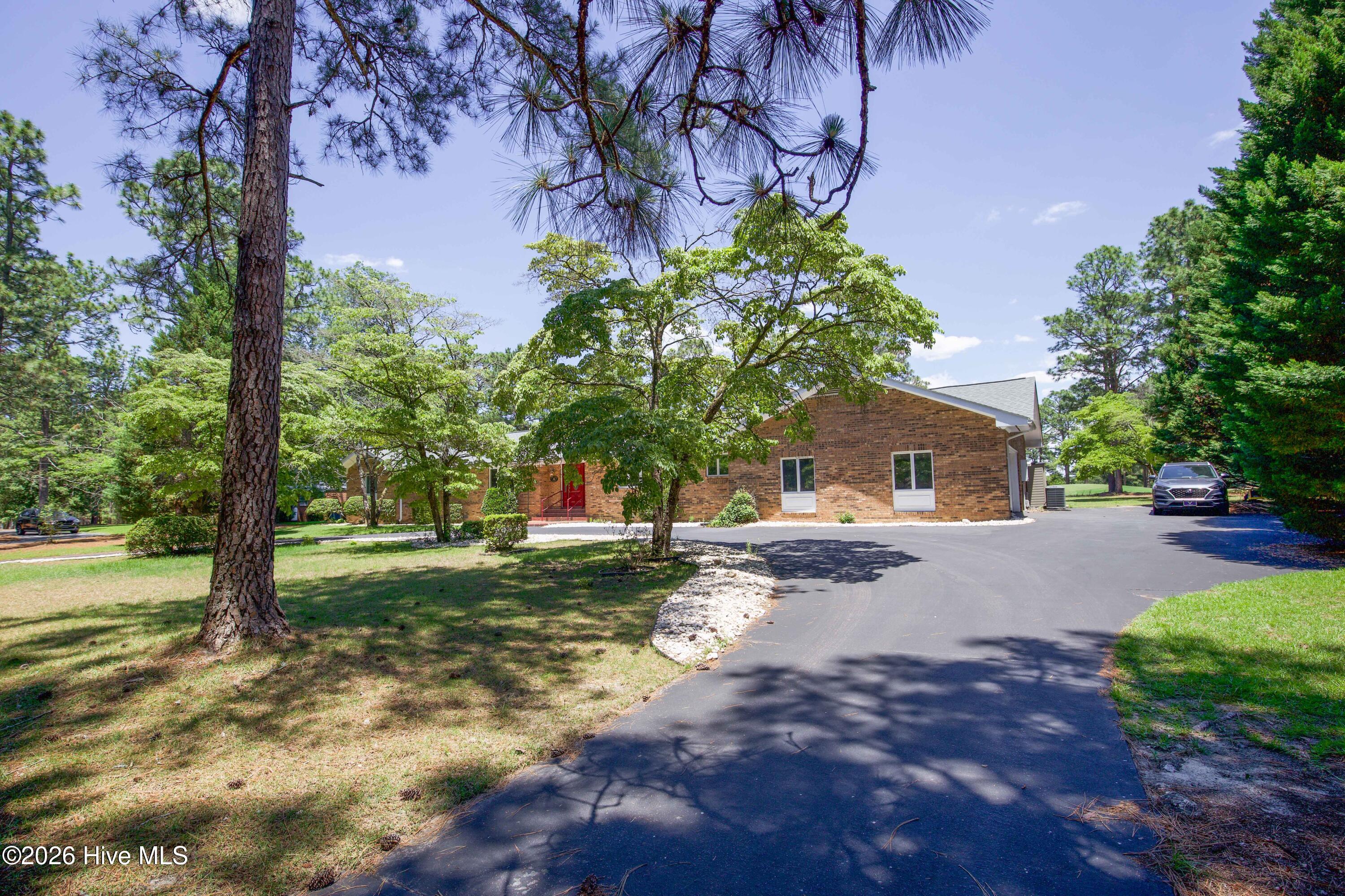 6 Pine Tree Terrace Property Photo 4
