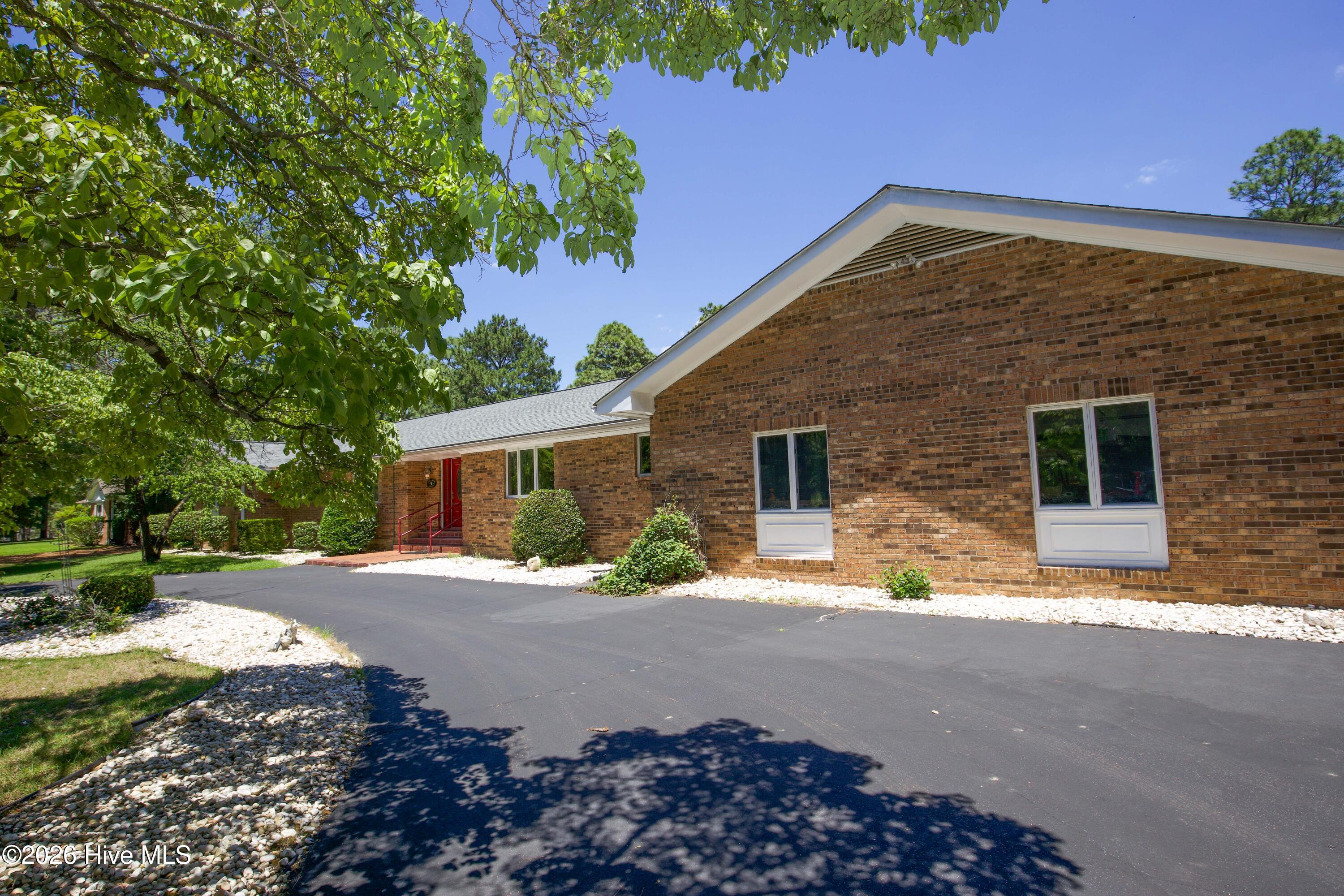 6 Pine Tree Terrace Property Photo 5