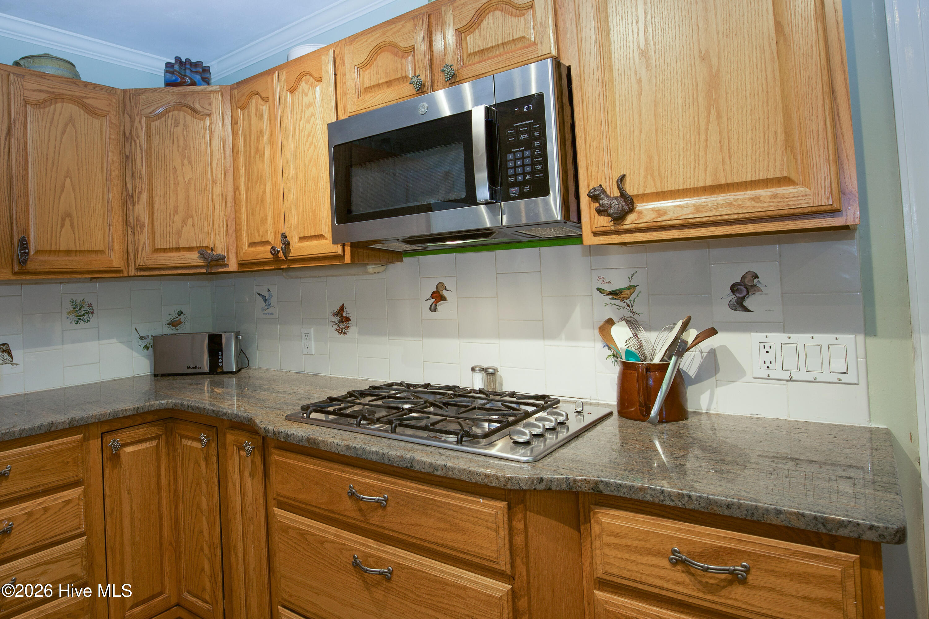 6 Pine Tree Terrace Property Photo 13