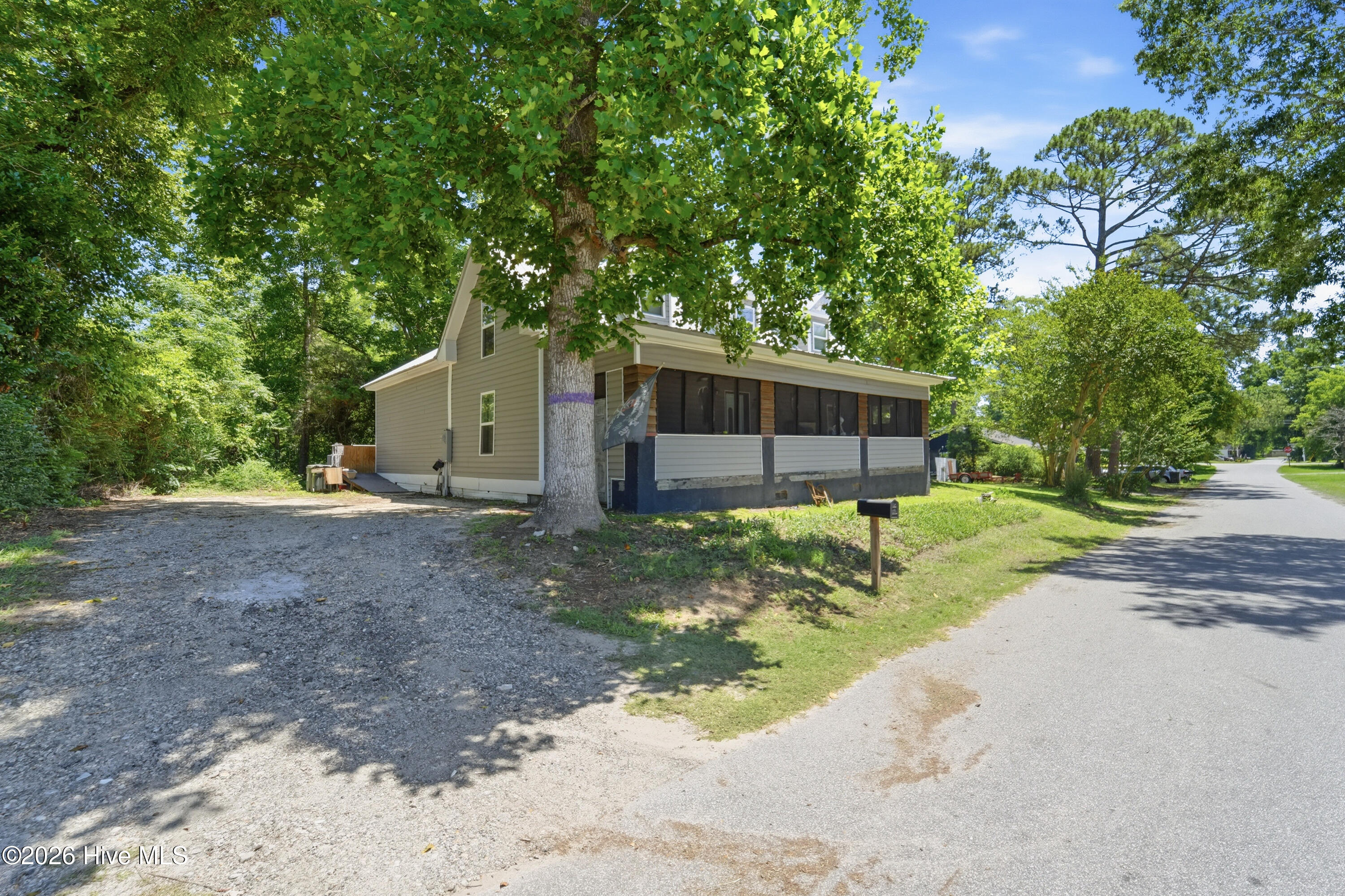 105 E Trent Street Property Photo 3