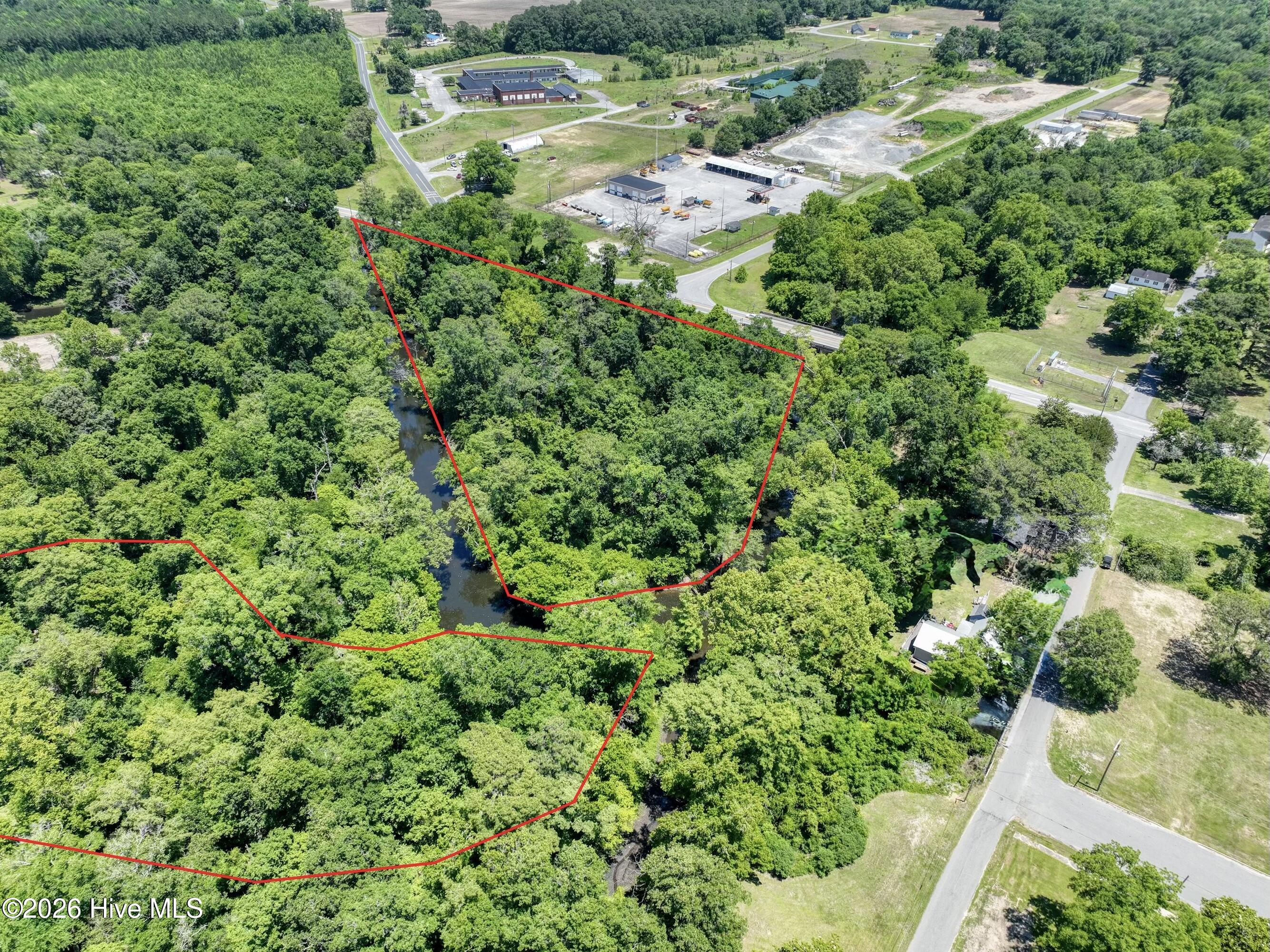 107 Highway 41 E Property Photo 4