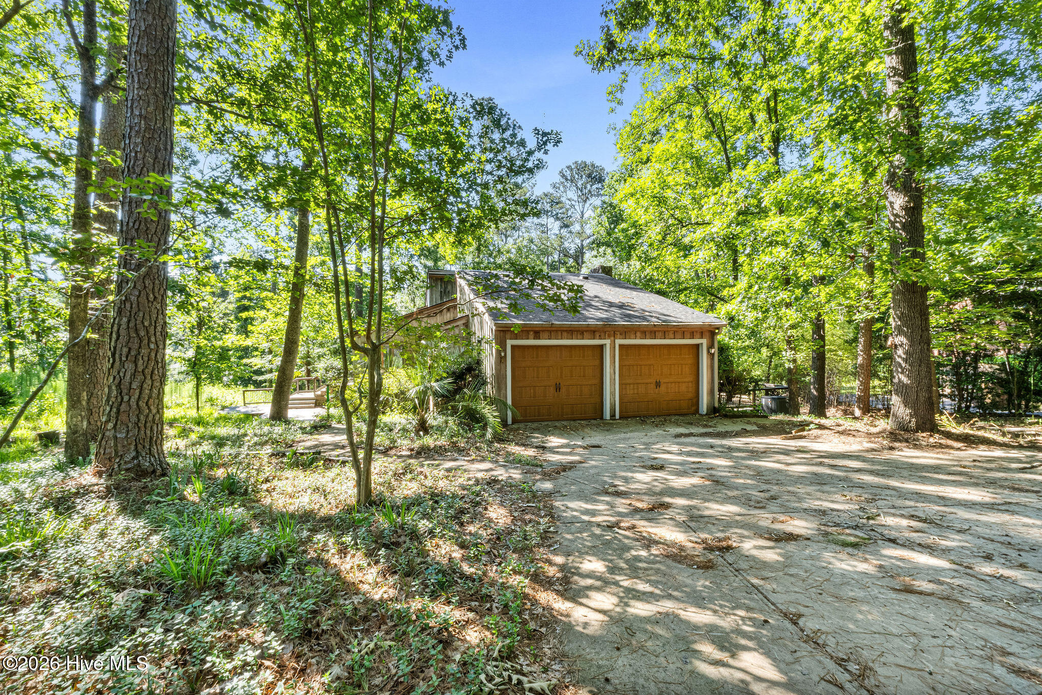 16 Woodside Circle Property Photo 2