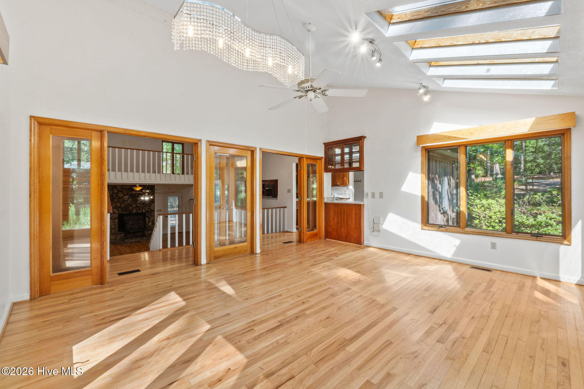 16 Woodside Circle Property Photo 3