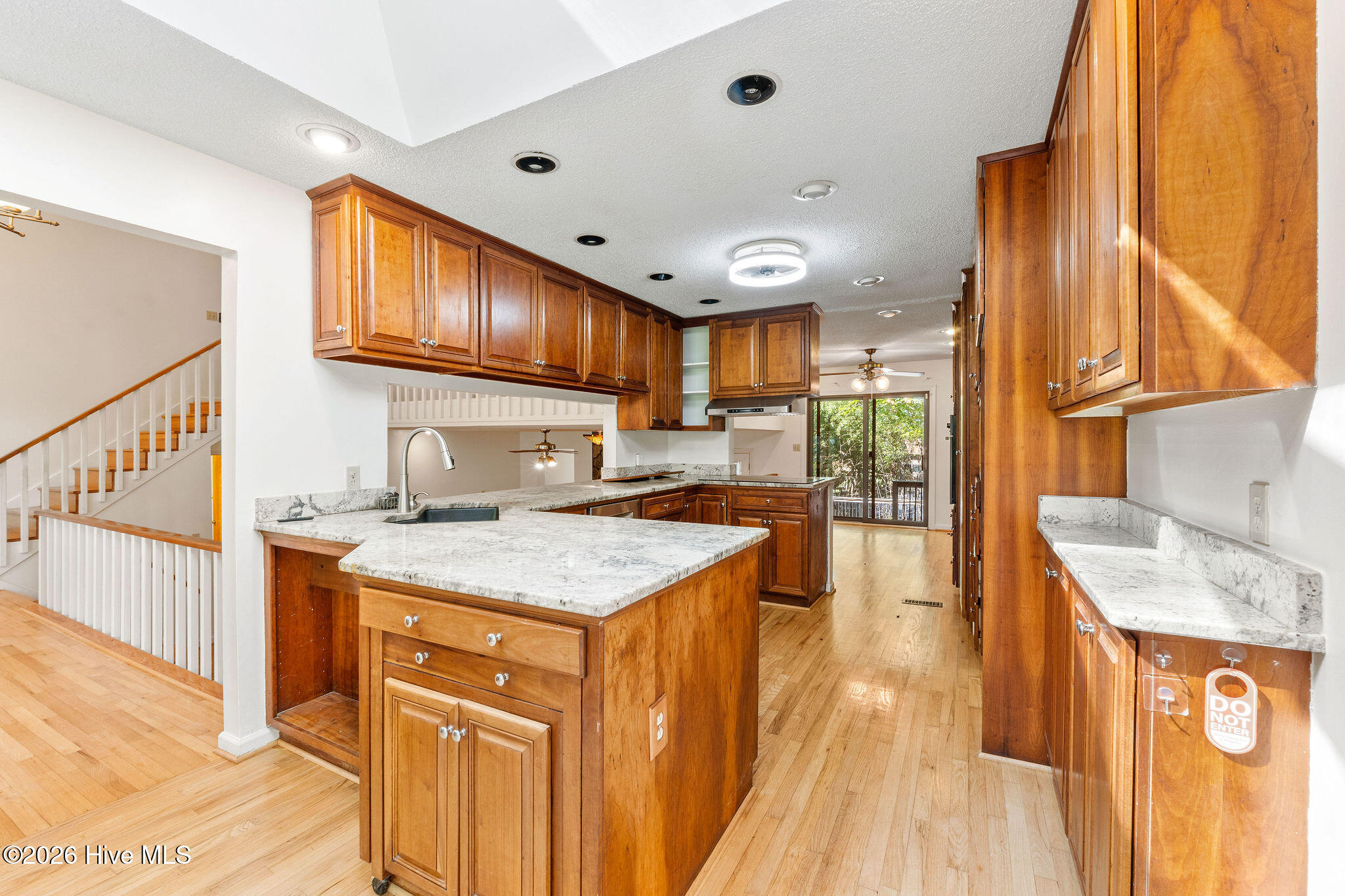 16 Woodside Circle Property Photo 8