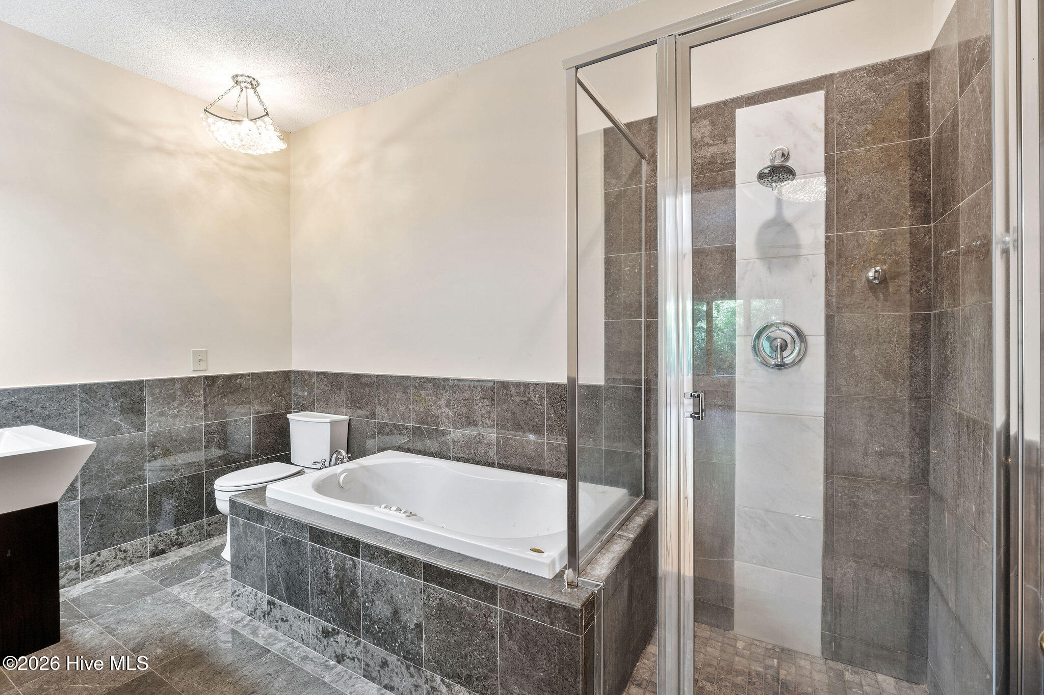 16 Woodside Circle Property Photo 25