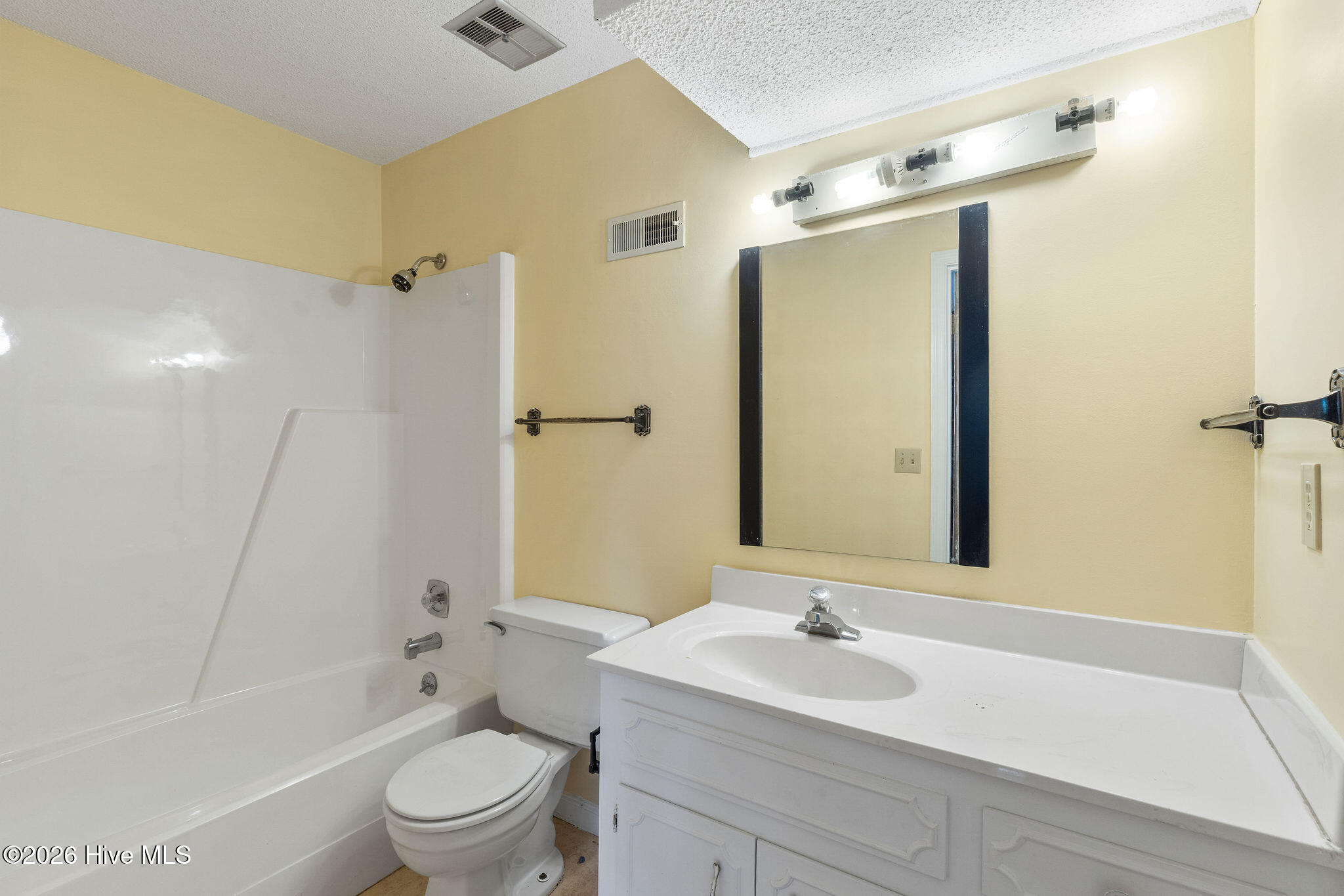 16 Woodside Circle Property Photo 31