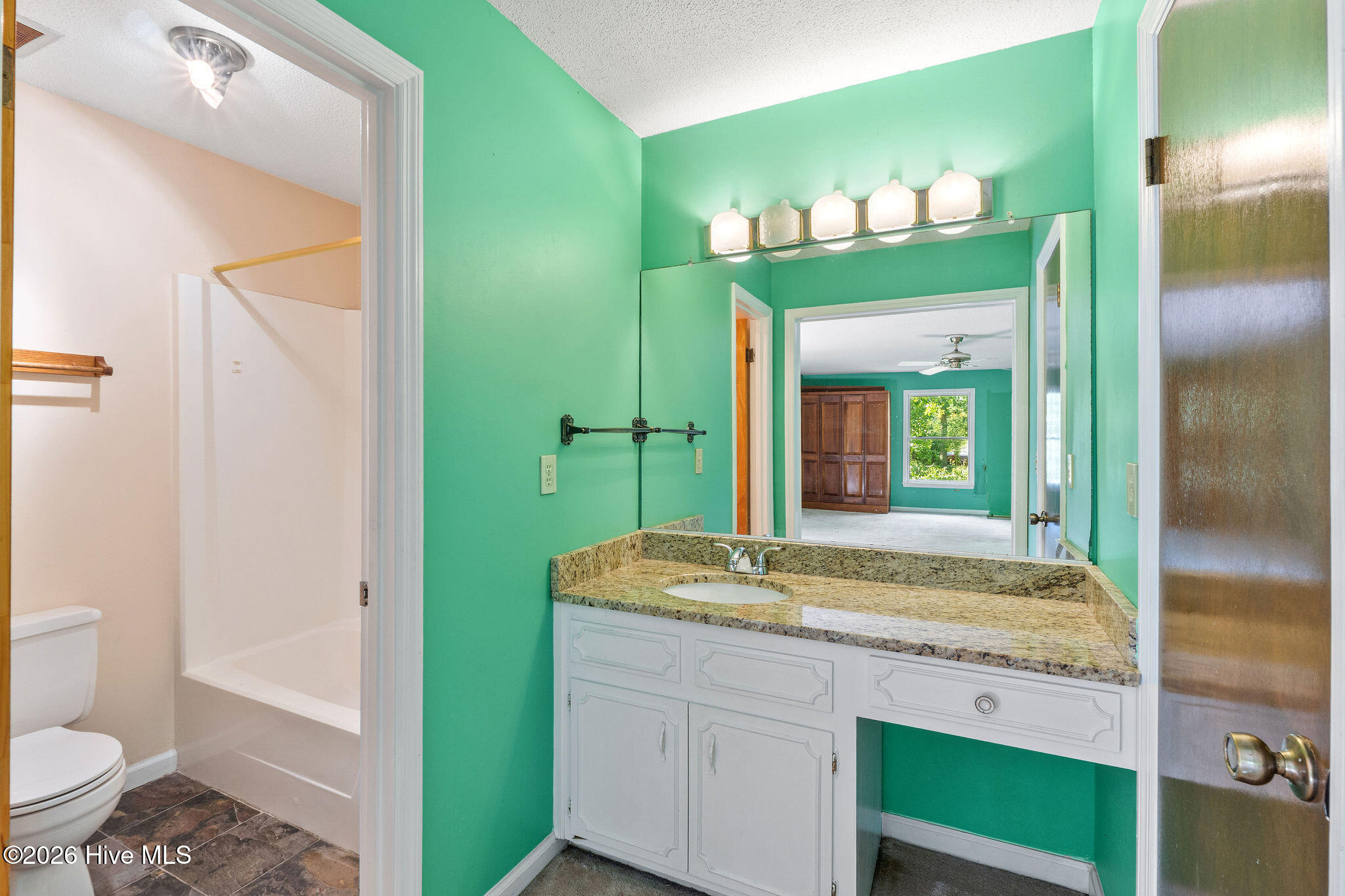 16 Woodside Circle Property Photo 38
