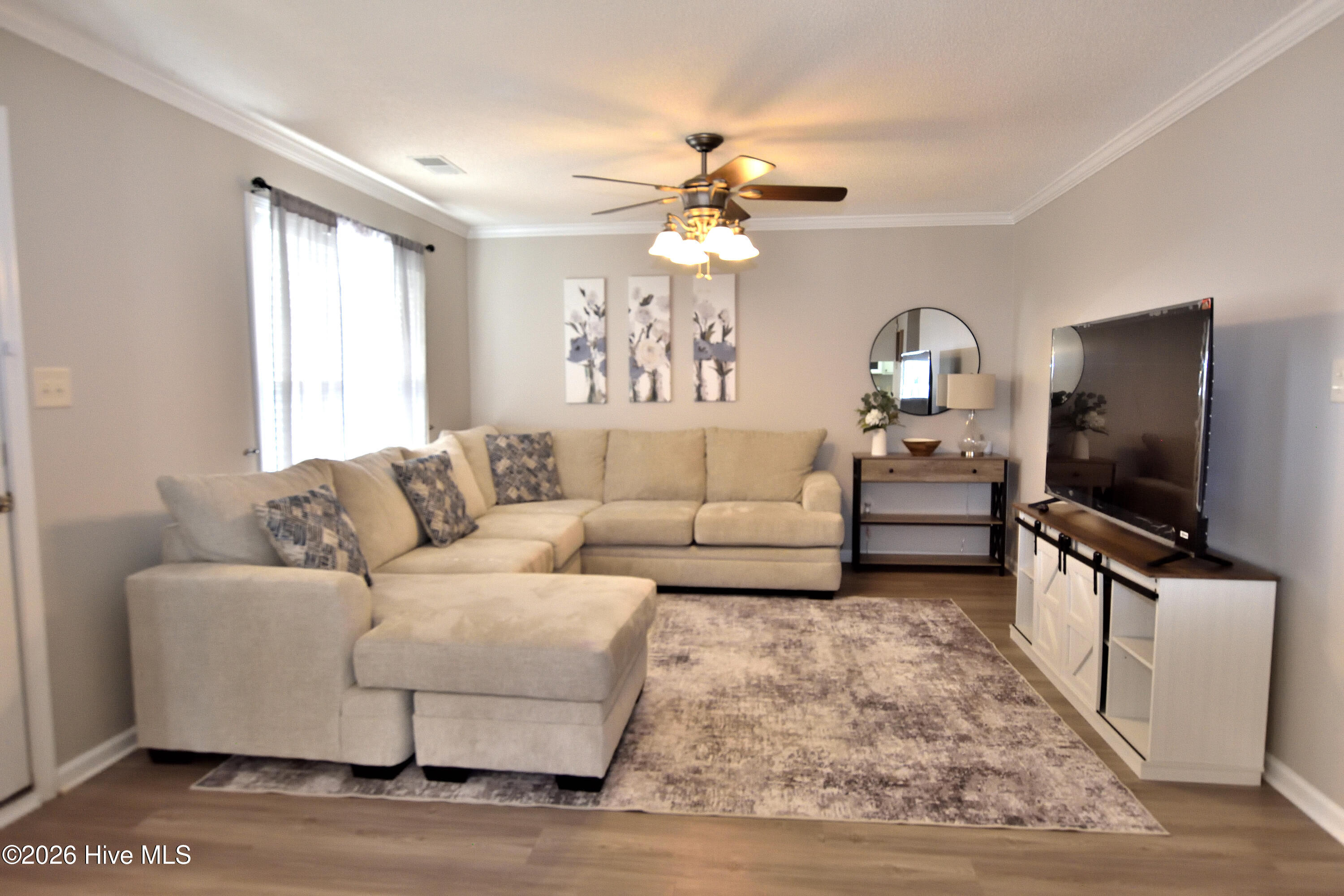 4584 Lily Walk Property Photo 4