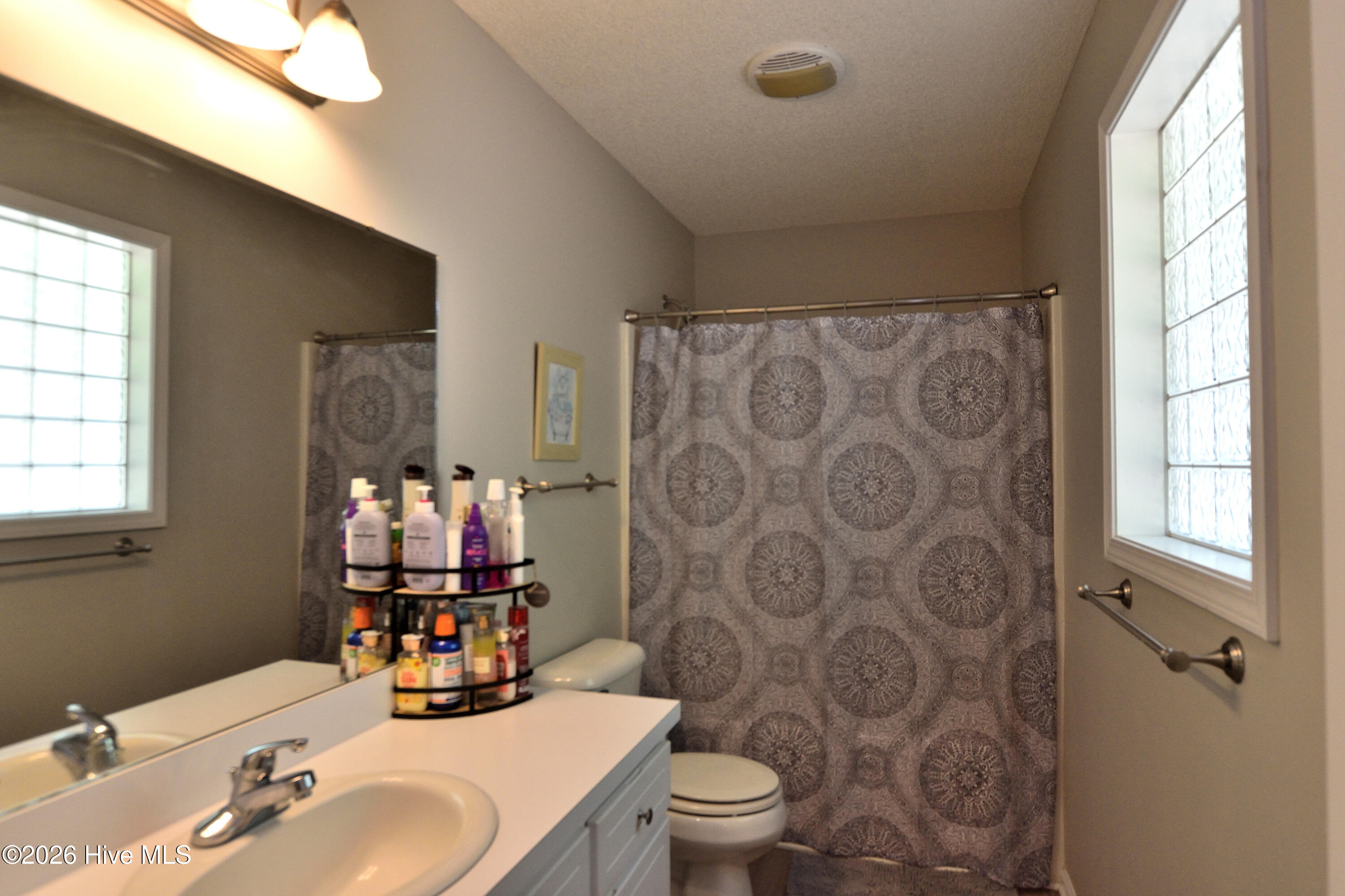 4584 Lily Walk Property Photo 18