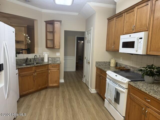 636 Surrey Lane Property Photo 8