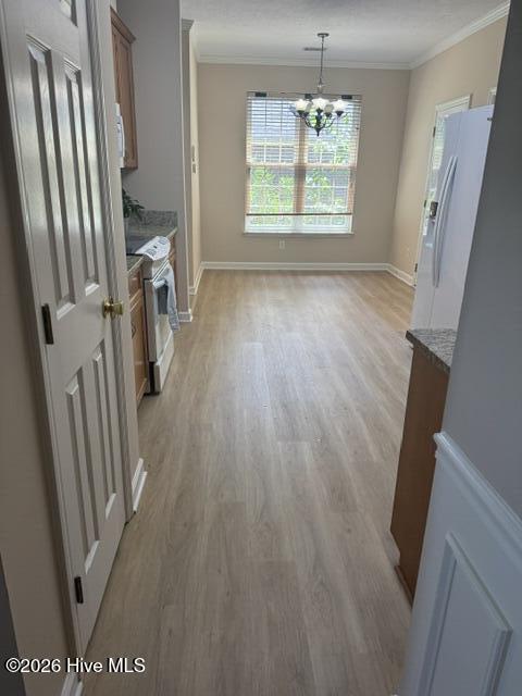 636 Surrey Lane Property Photo 12