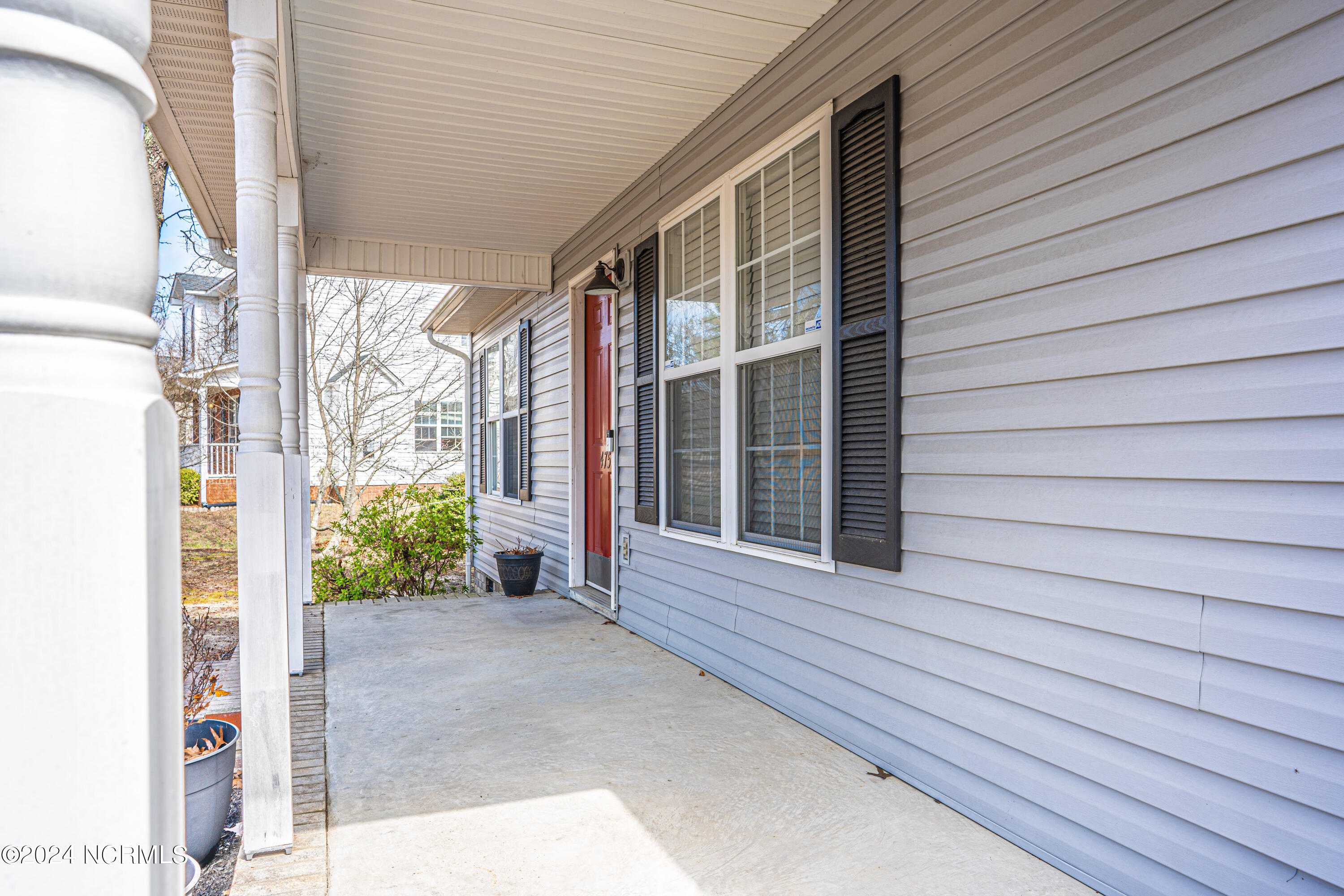 475 Northview Drive Property Photo 2