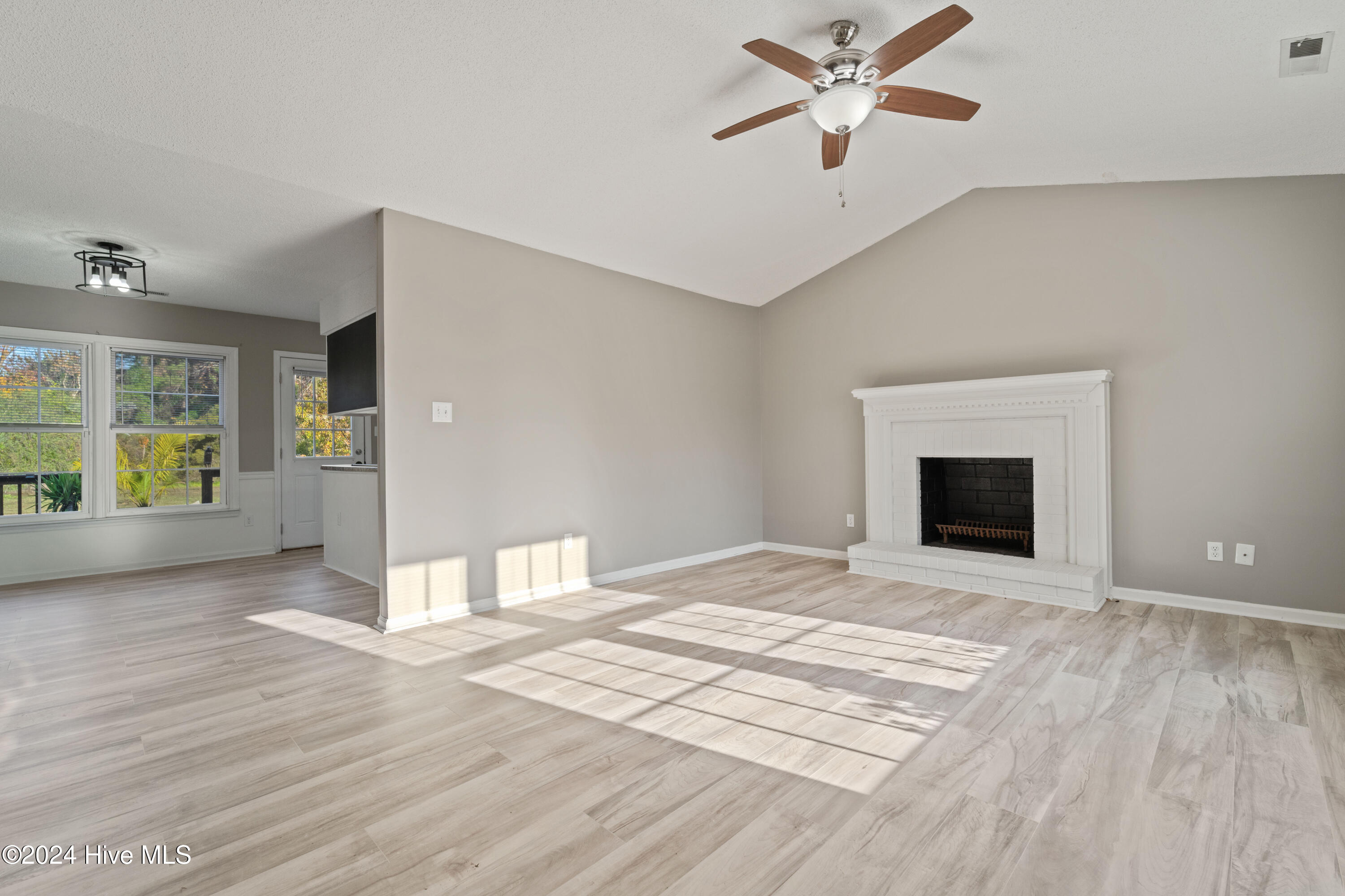 608 Mallard Drive Property Photo 3