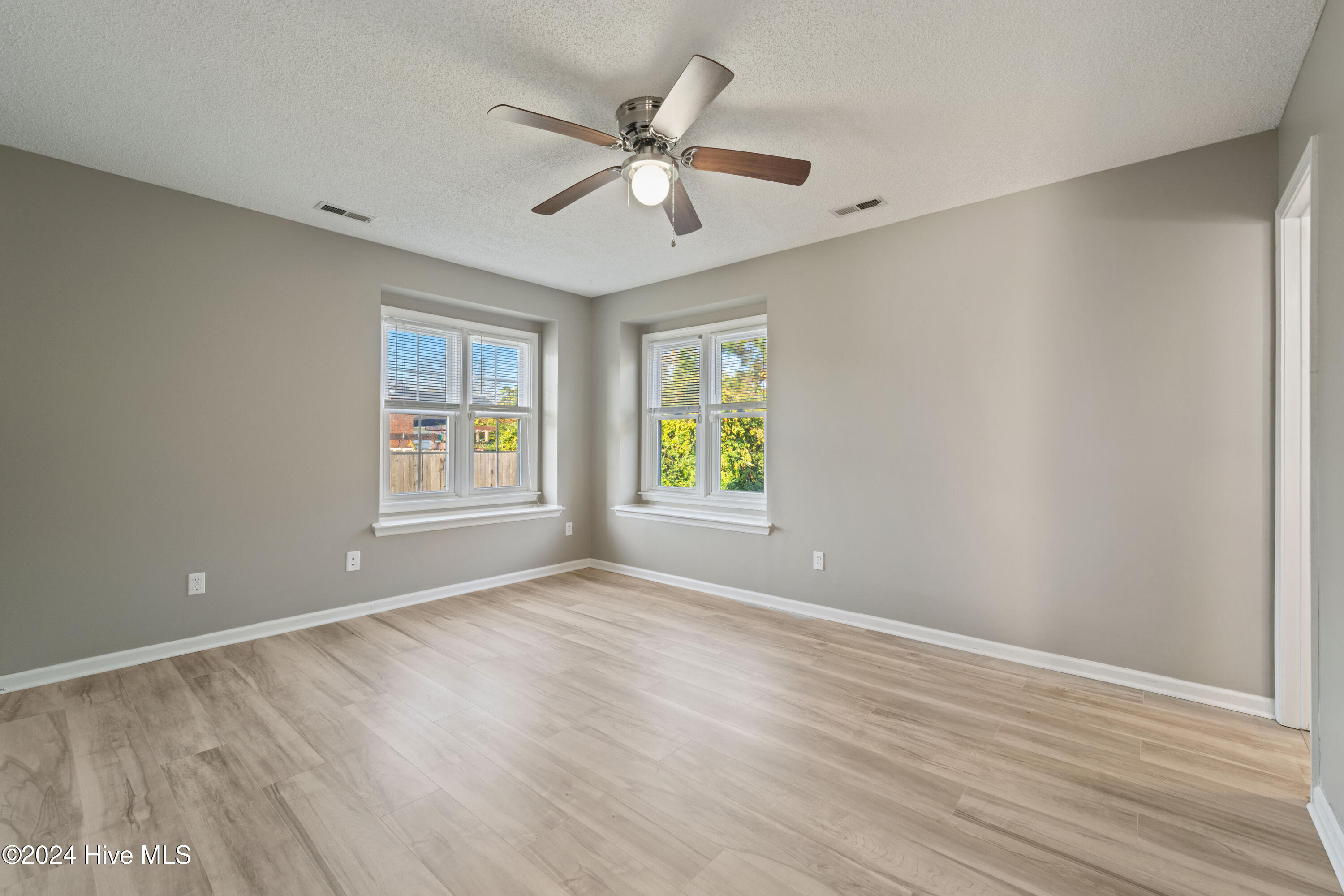 608 Mallard Drive Property Photo 8