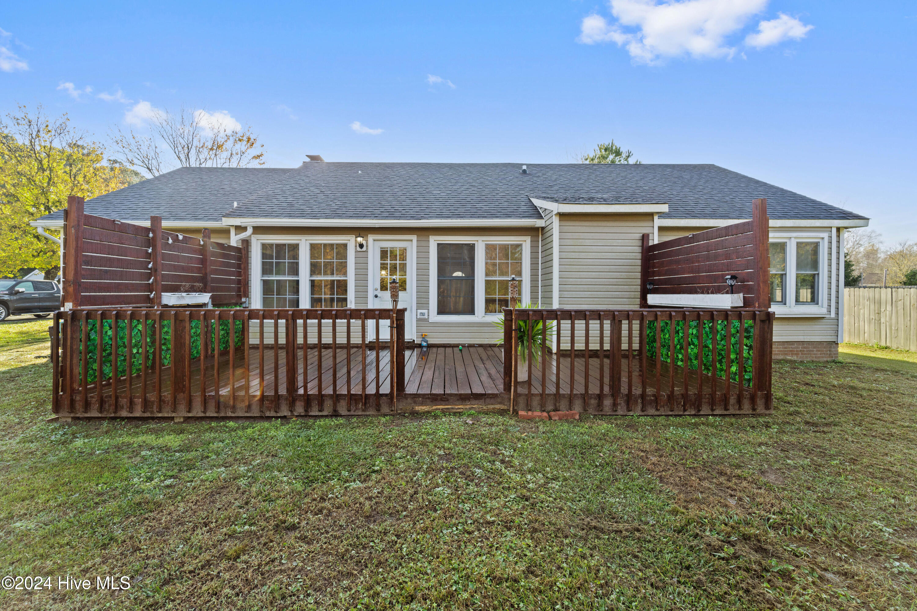 608 Mallard Drive Property Photo 16