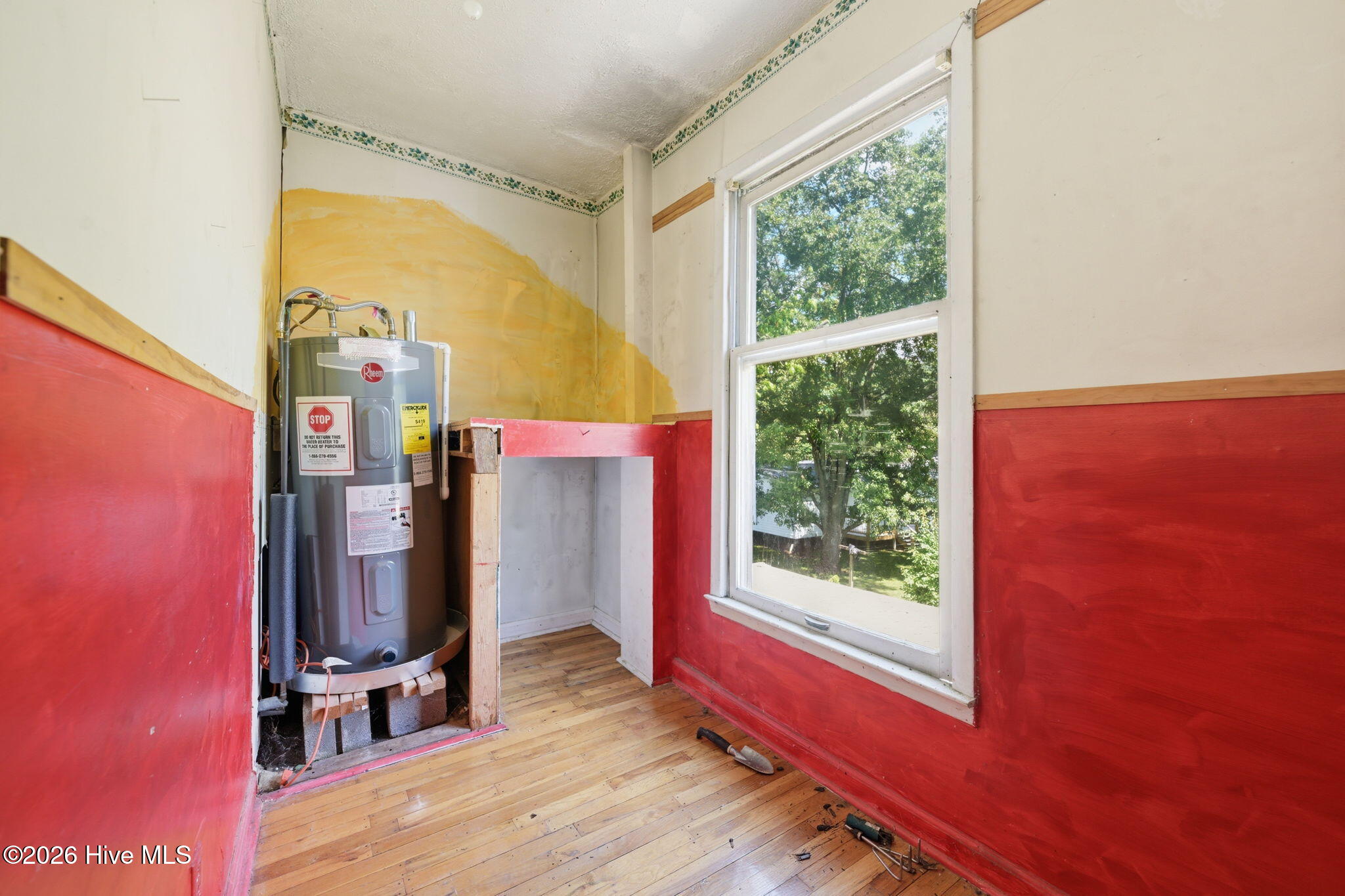 992 Valley River Avenue Property Photo 24