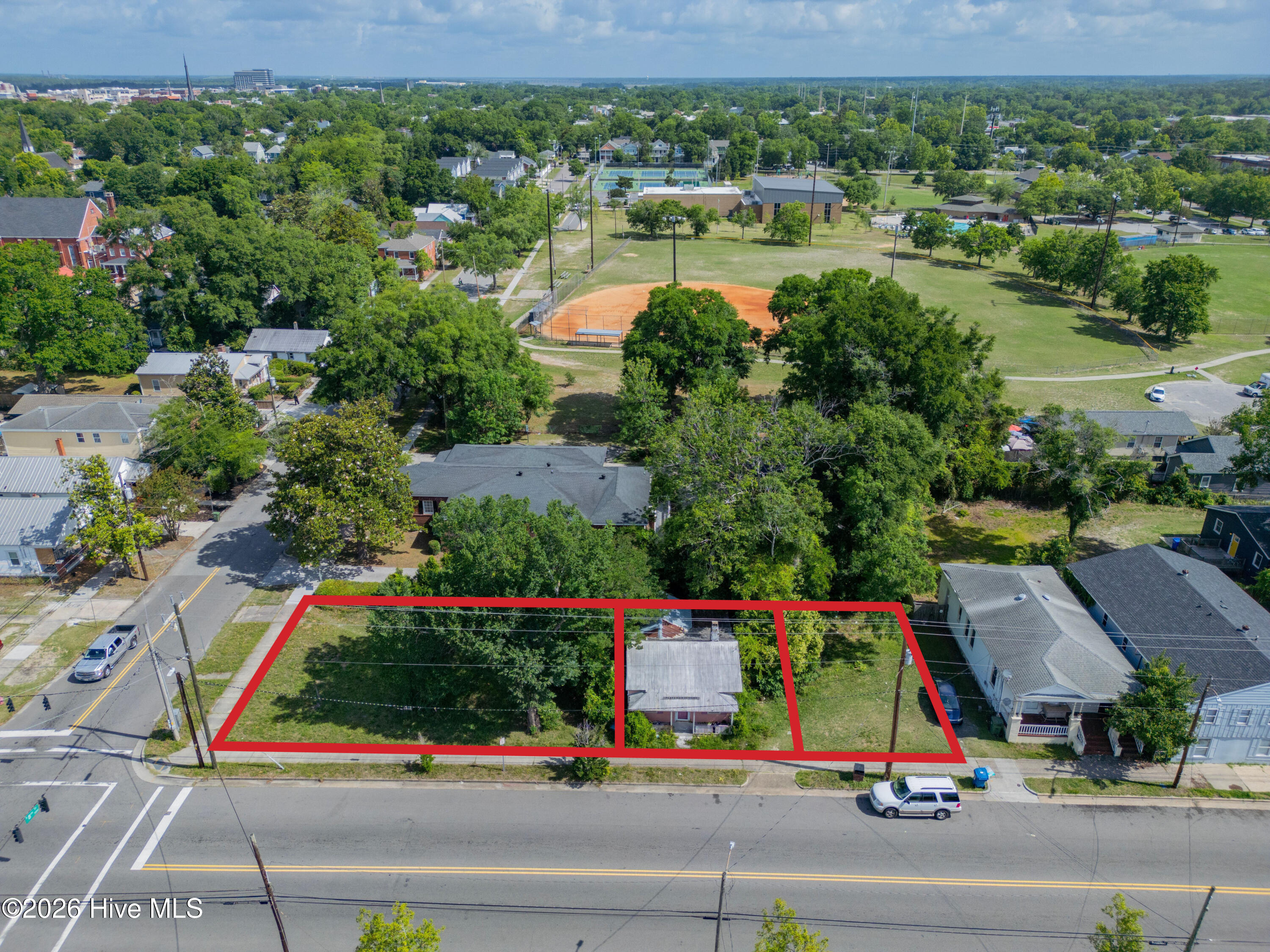805 Castle Street Property Photo 1