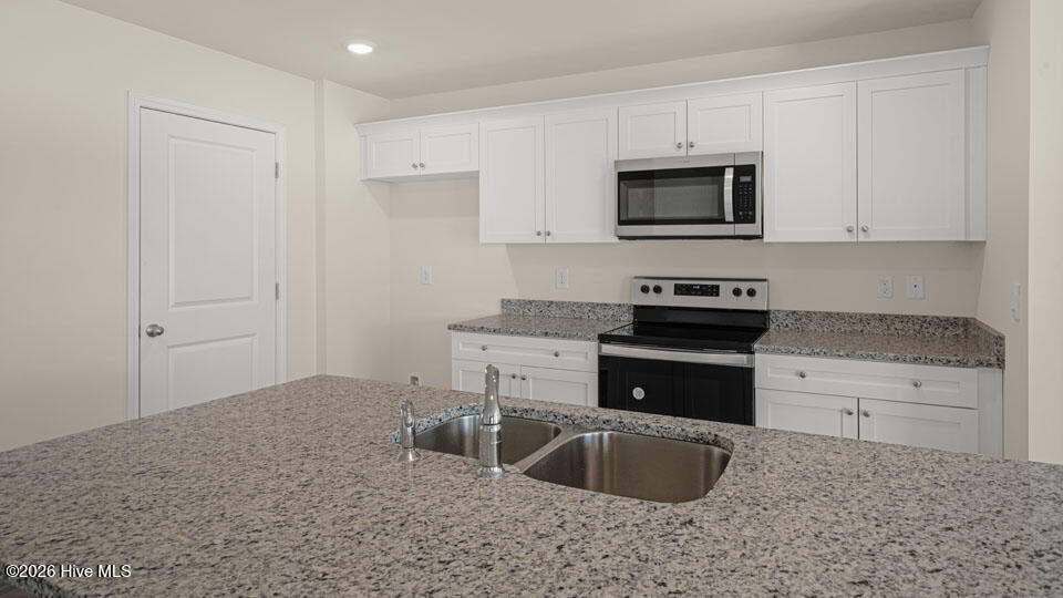 4816 Martha Wynd Way Property Photo 13