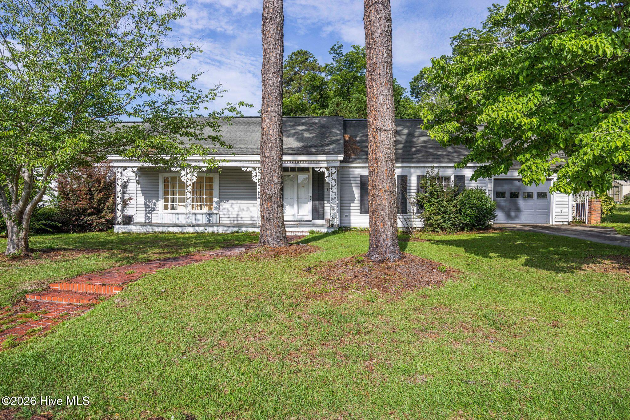 901 Smyrna Drive Property Photo 2